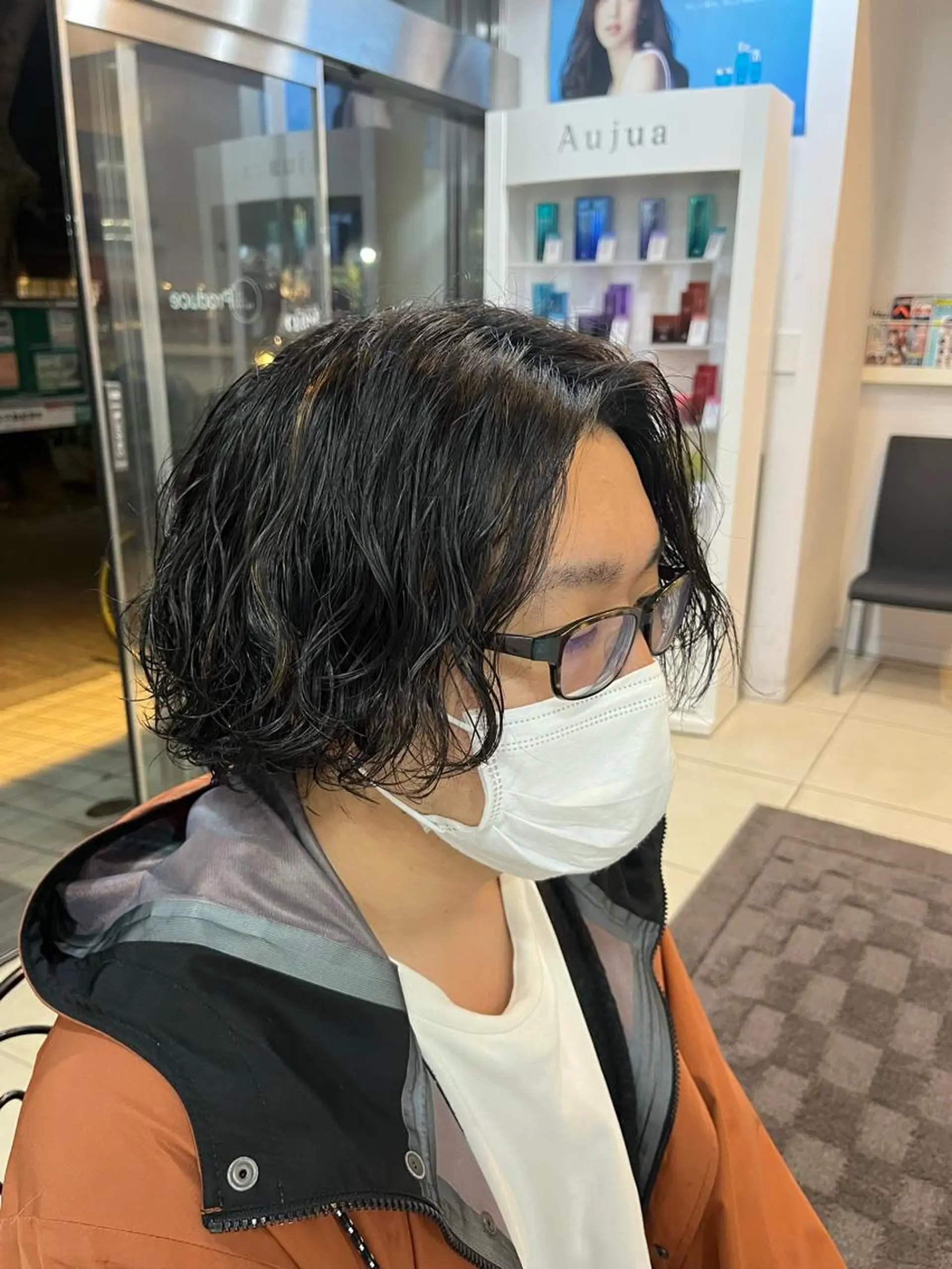 ミディアム パーマ メンズ ミディアムパーマ メンズパーマ 波巻きパーマ スパイラルパーマ カット パーマ 韓国風メンズ/毛流れ ヘアなら須田龍世のヘアスタイル