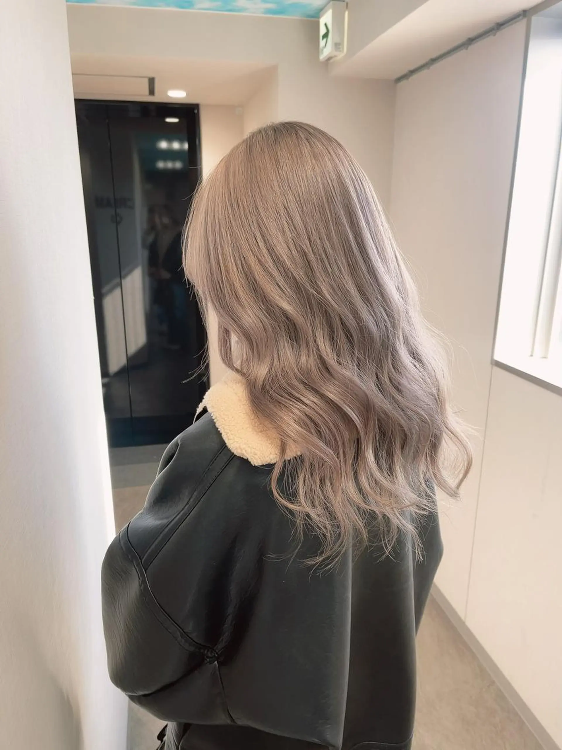 ロング カラー ヘアアレンジ ブリーチ ハイトーンカラー ヘアカラー 松井那津子 /ハイライトブリーチのヘアスタイル