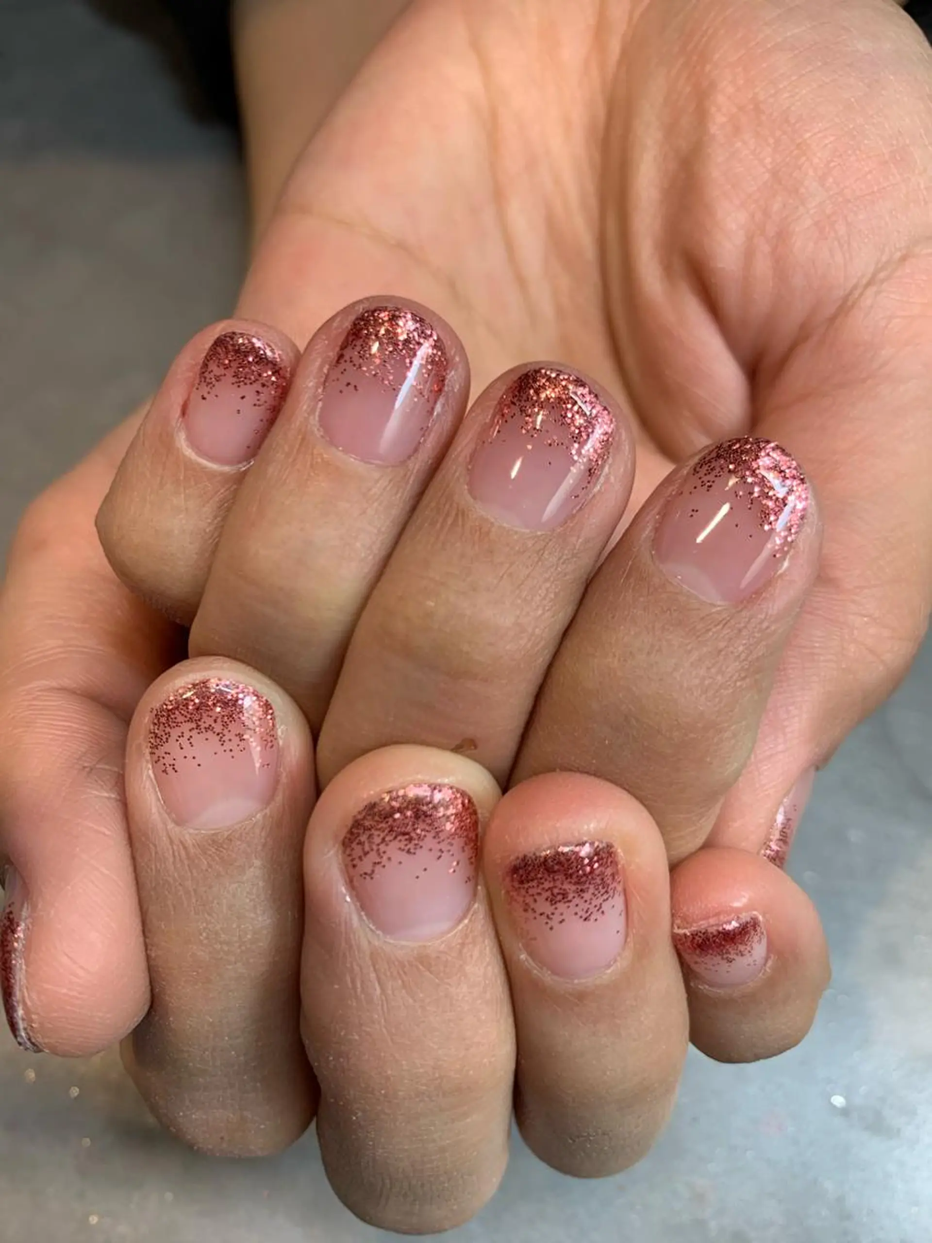 ネイル グラデーション ラメ(グリッター) ラメグラデーション アトリエ・マリス所属・福与 美幸のネイルデザイン