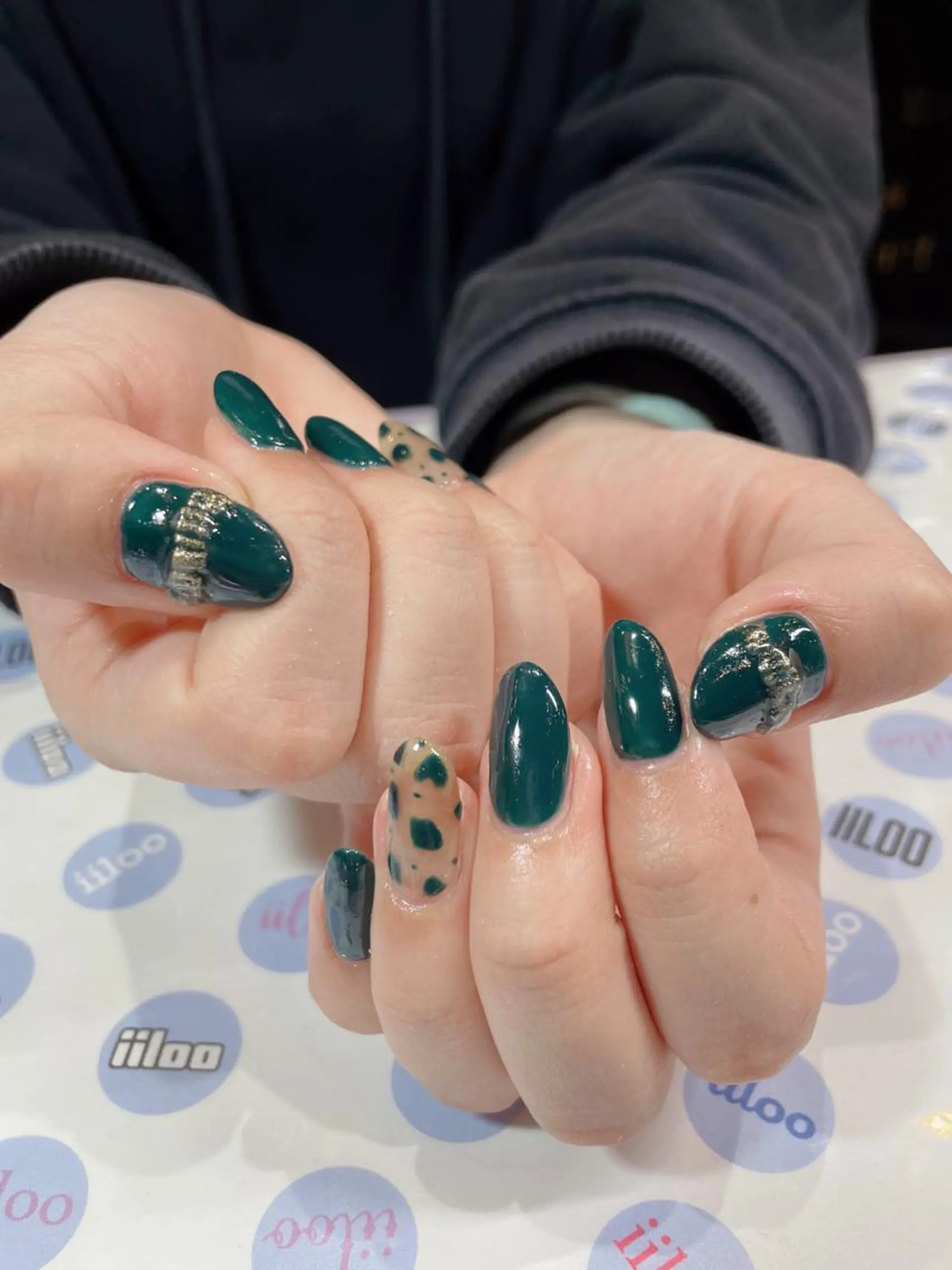 ネイル iiloo aromaworksのネイルデザイン