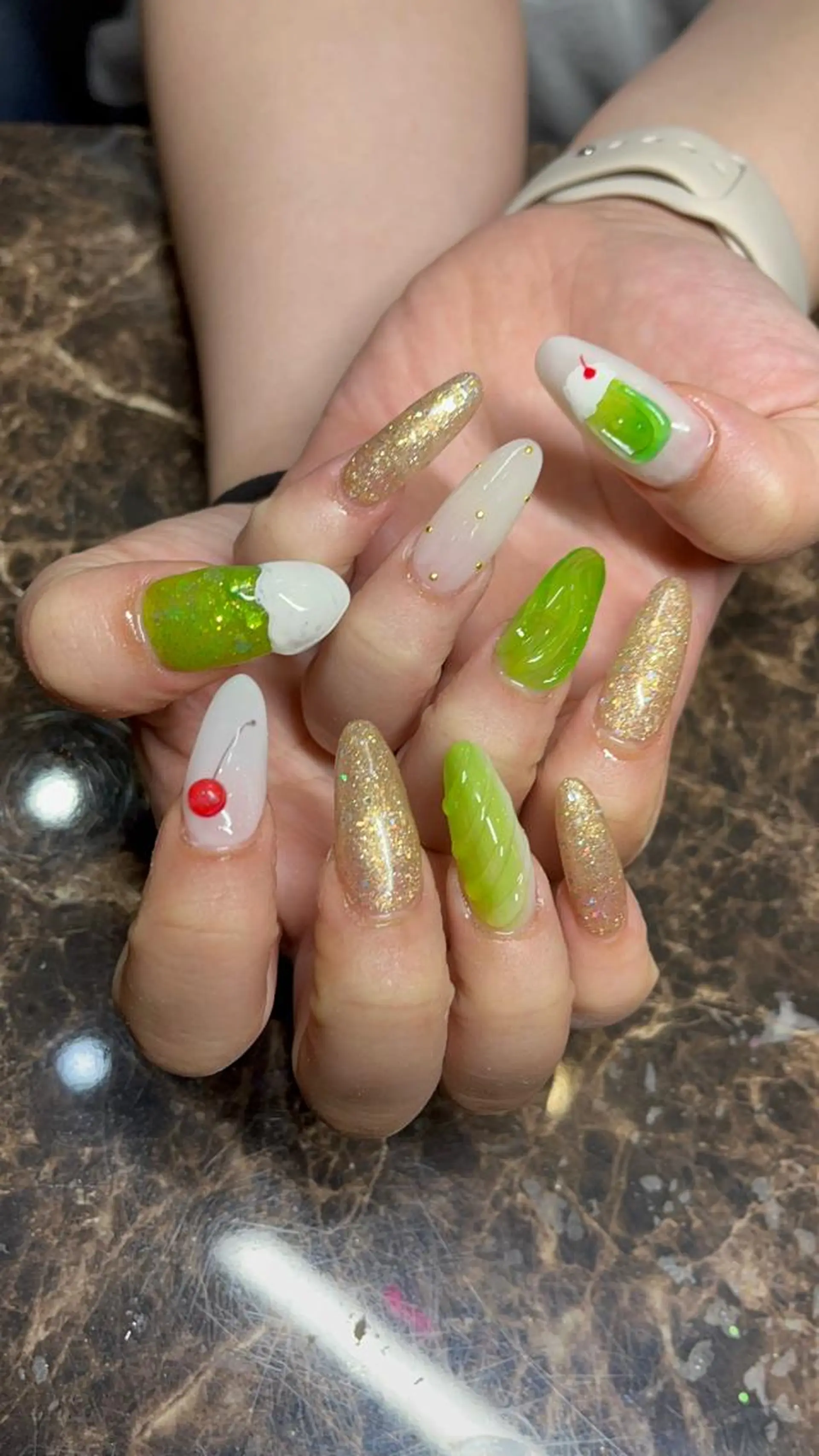 ネイル ハンドネイル IROHA Nail 矢掛萌子のネイルデザイン
