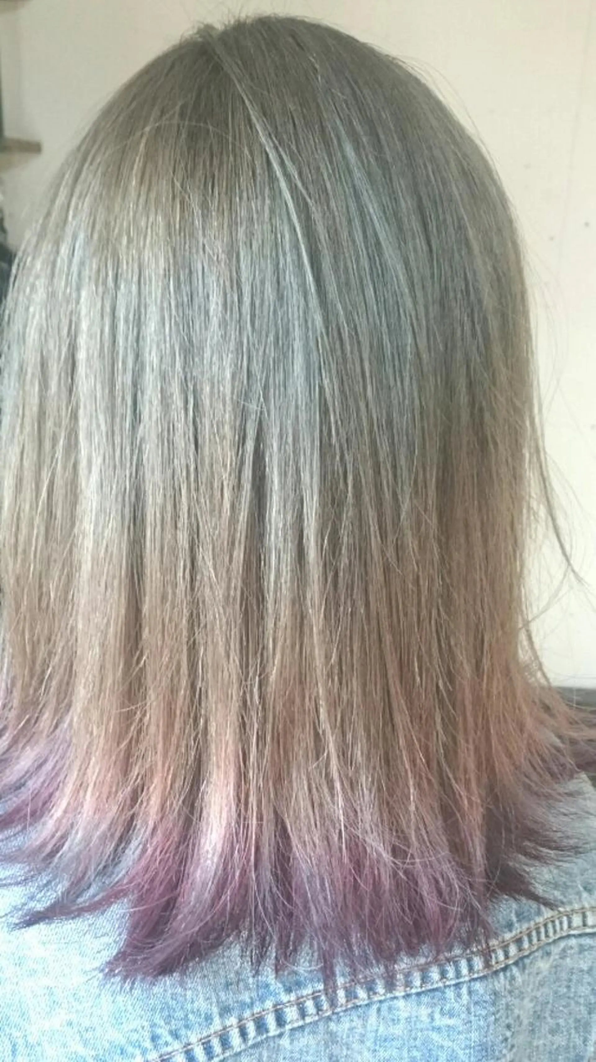 ミディアム カラー イルミナカラー パープルカラー 外ハネヘア DIEGO 下北沢 Yamaの眉毛・アイブロウイメージ