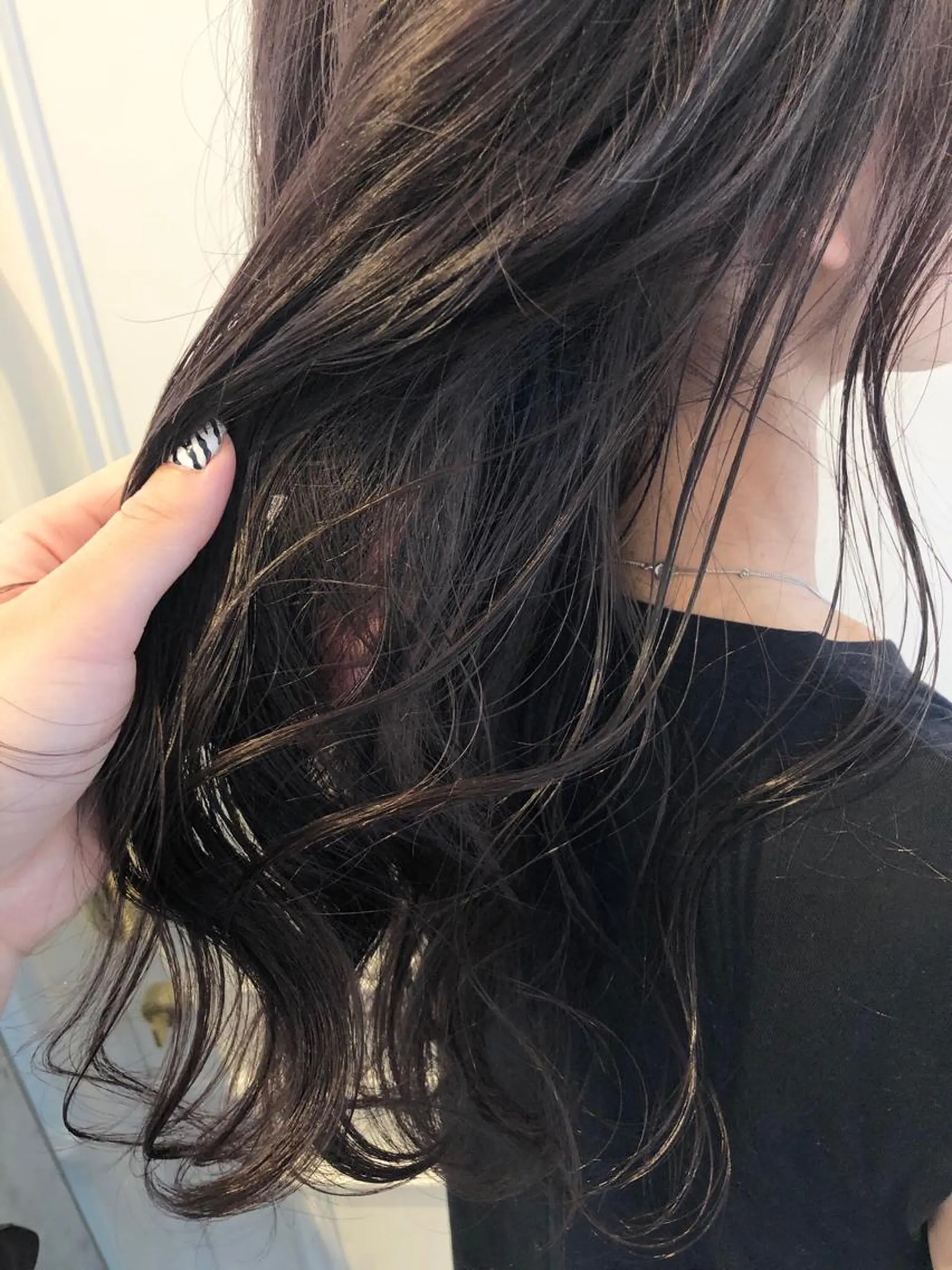 カラー 安藤 佑衣のヘアスタイル