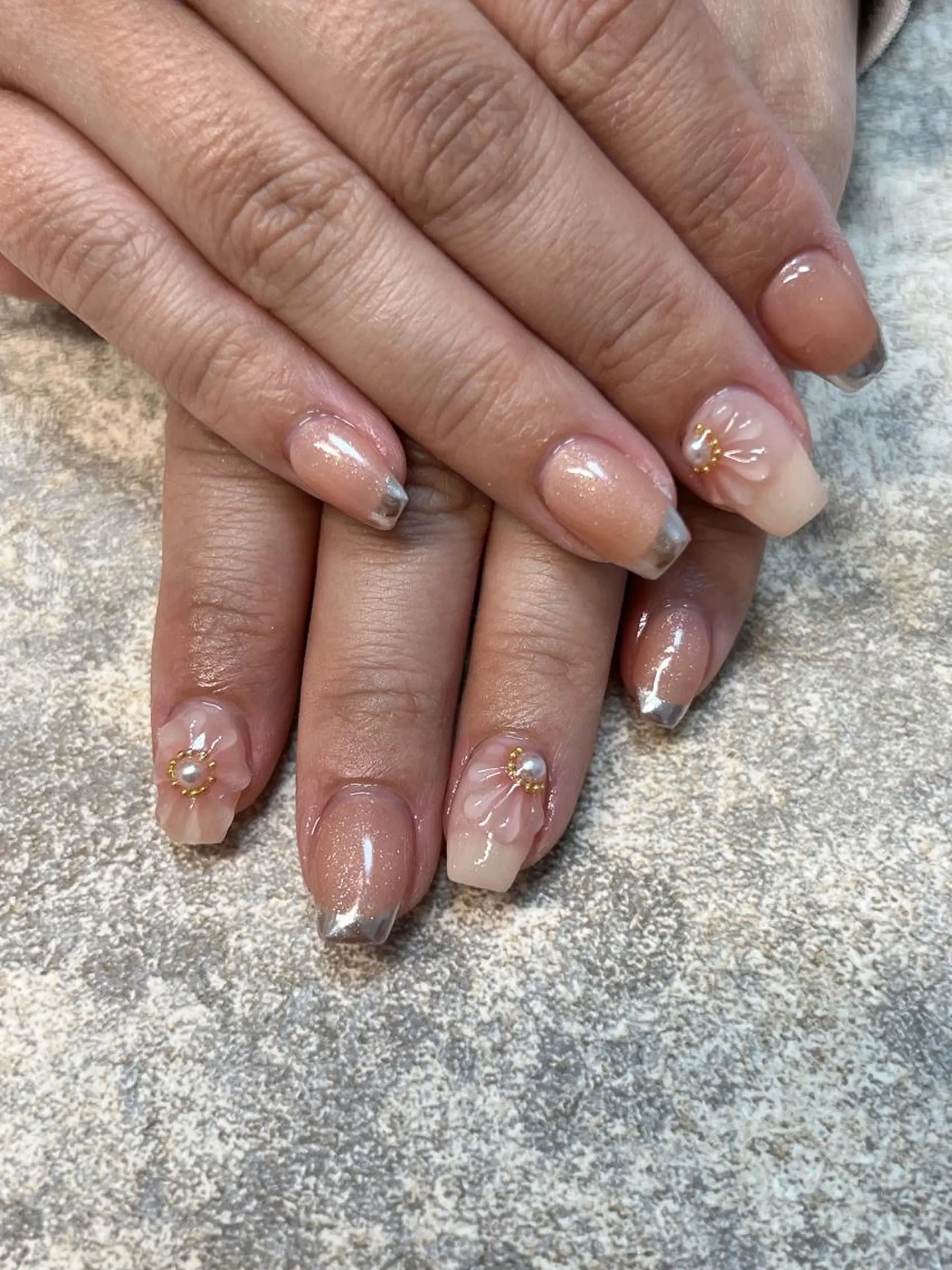 ネイル フラワーネイル フレンチネイル ミラーネイル coco nailのネイルデザイン