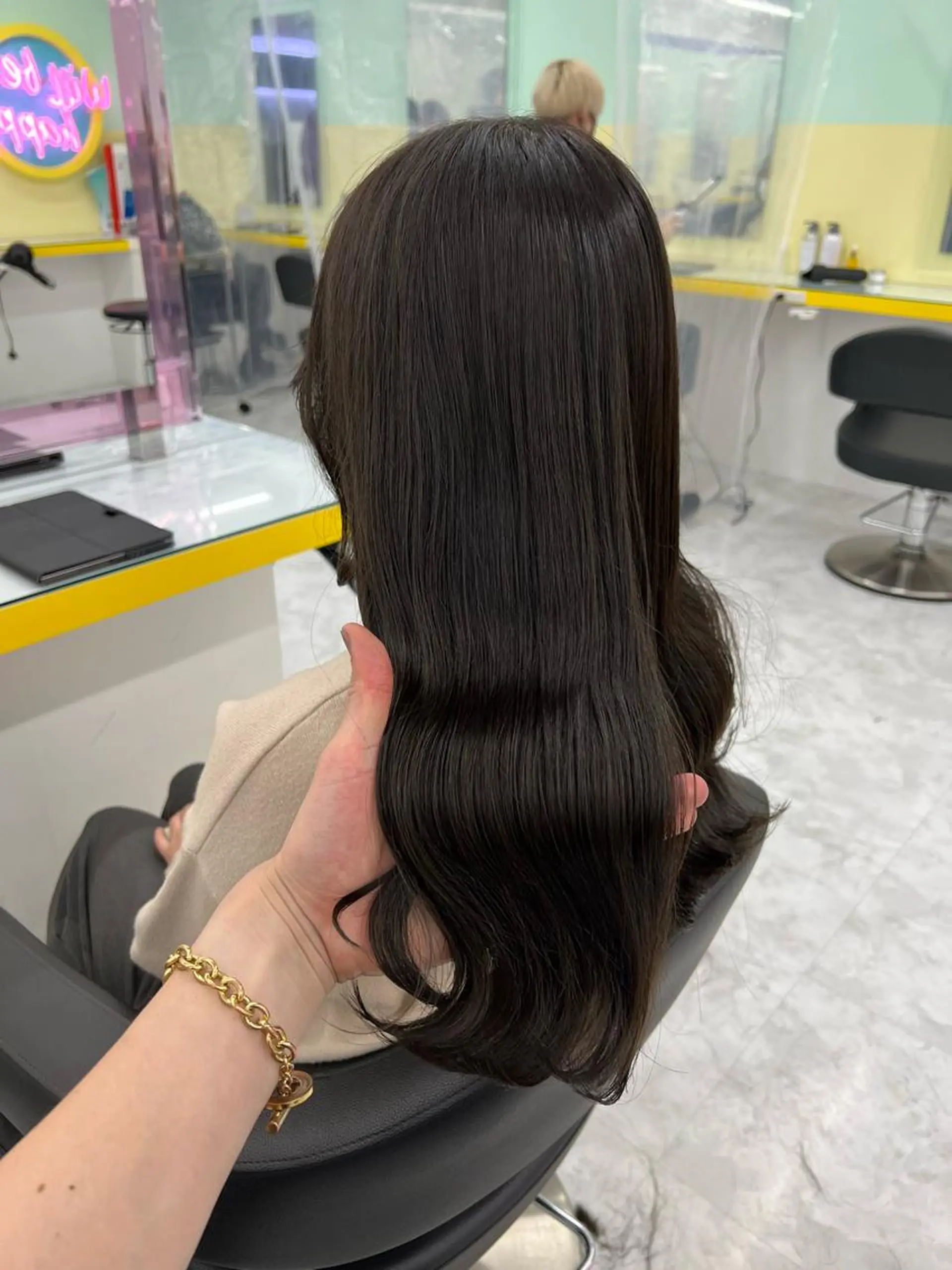 セミロング パーマ ヘアアレンジ メンズ マツエク・マツパ 韓国風ベージュ🤎 赤みなし🌿横浜🤎のヘアスタイル