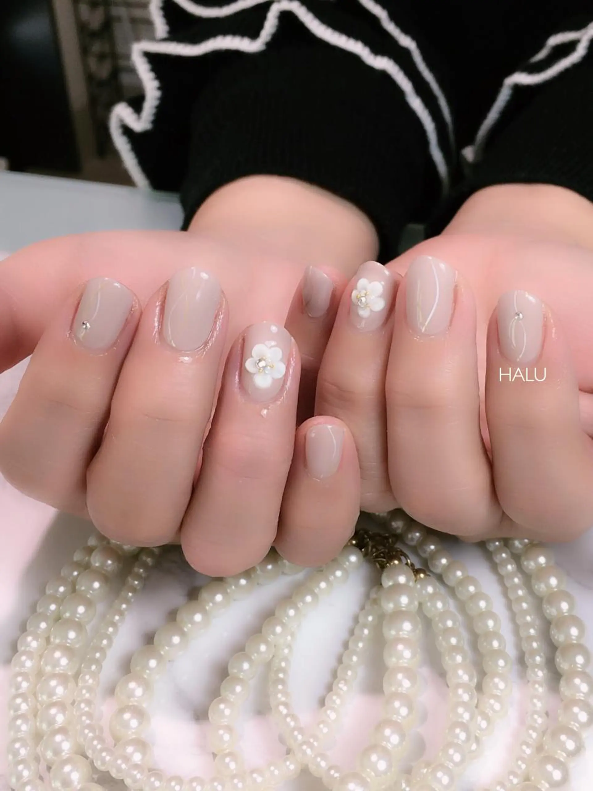 ネイル フラワーネイル ワンカラーネイル ピンク シンプルネイル HALU ハルのネイルデザイン
