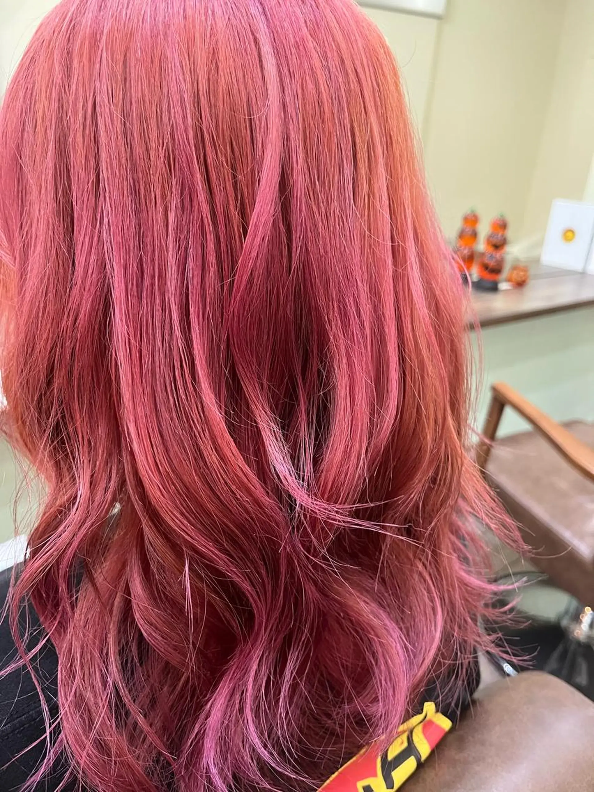 カラー バレイヤージュ ブリーチ ケアブリーチ ダブルカラー イヤリングカラー 戸川 紗良のヘアスタイル