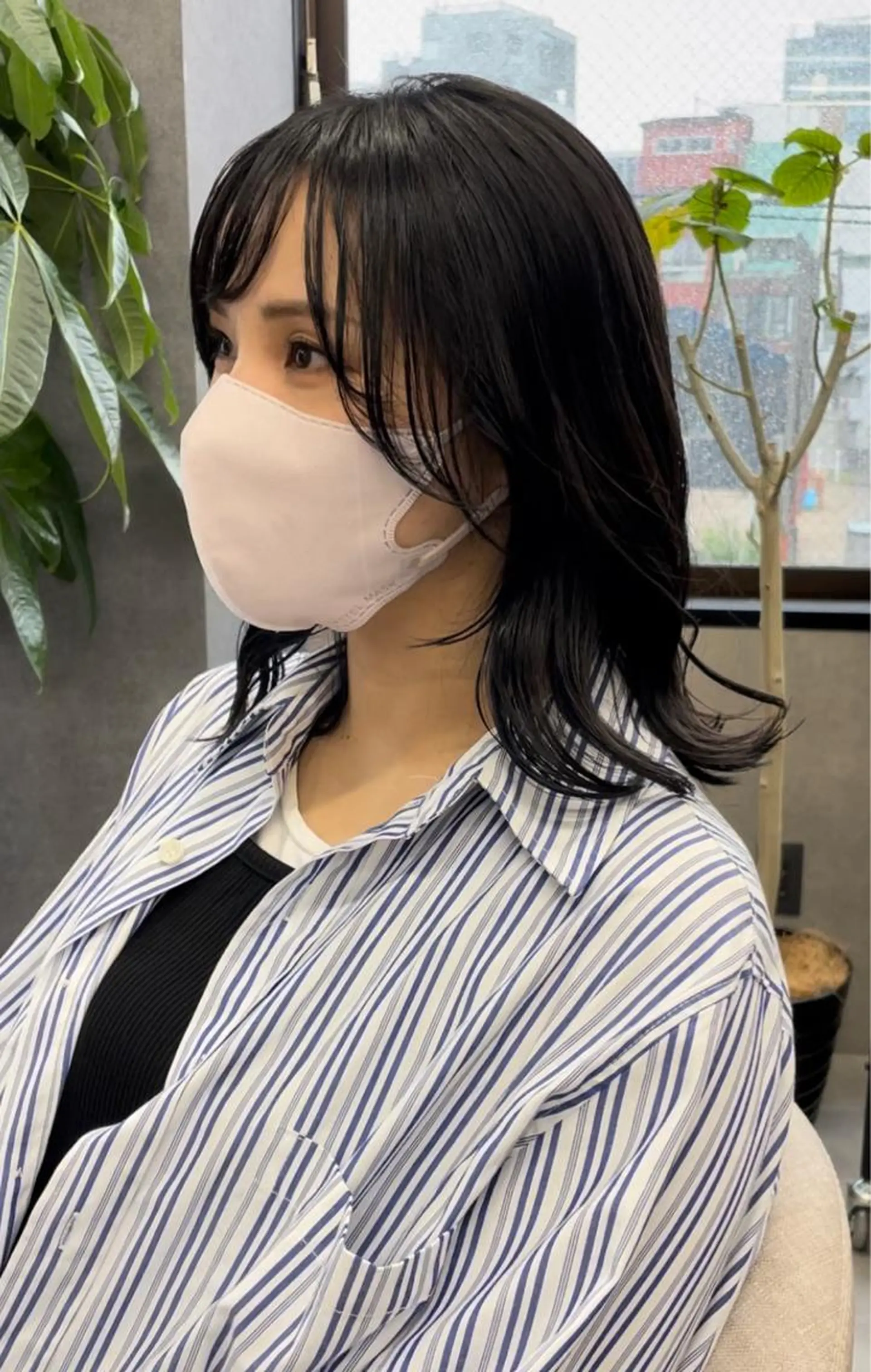 ミディアム カラー ダークグレー くびれヘア FRAME spa&hair room博多店【フレーム】所属・髪質改善｜顔周り｜博 多｜川上智也のヘアスタイル