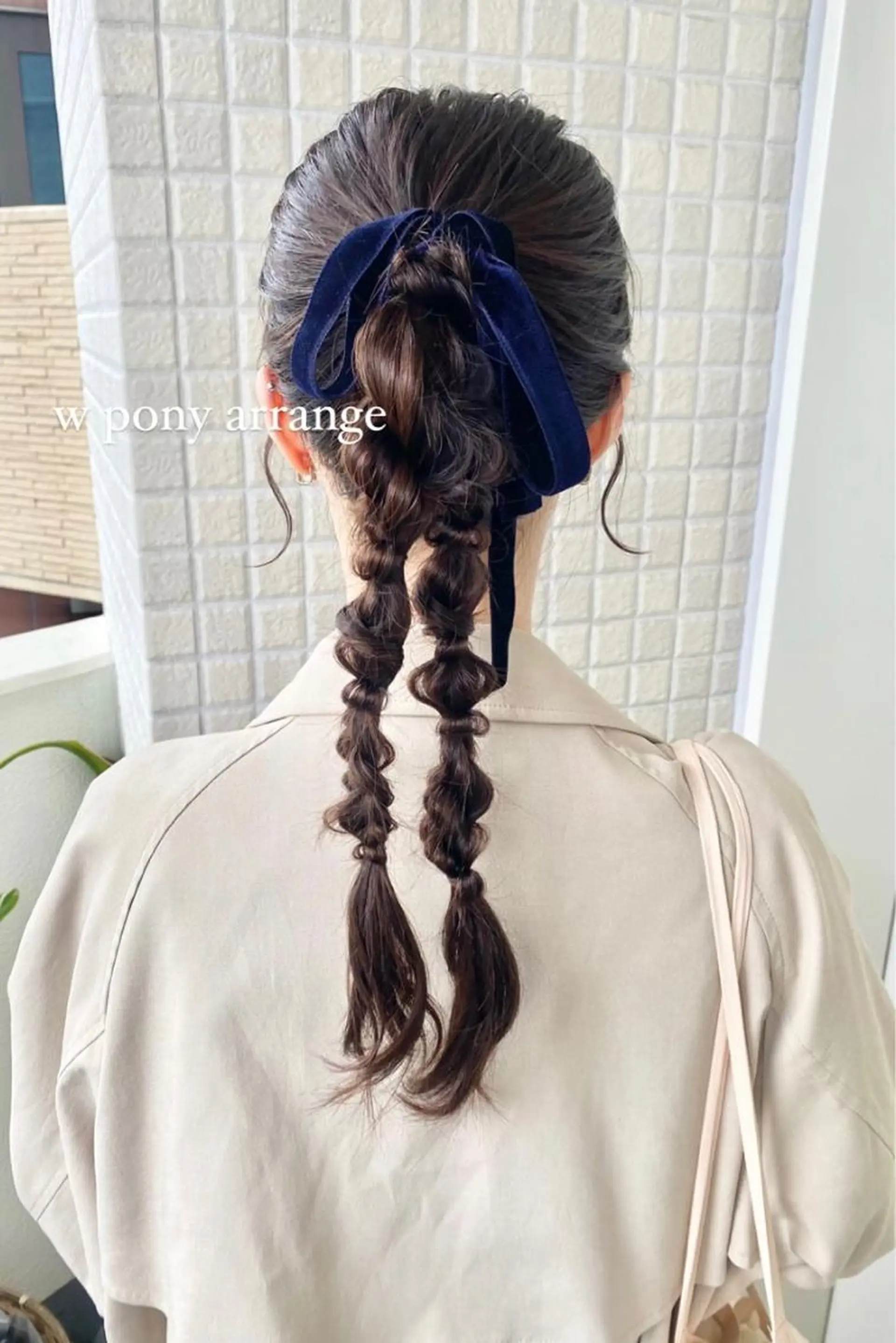 ヘアアレンジ 透けるベージュ/ 艶カラー♡のヘアスタイル