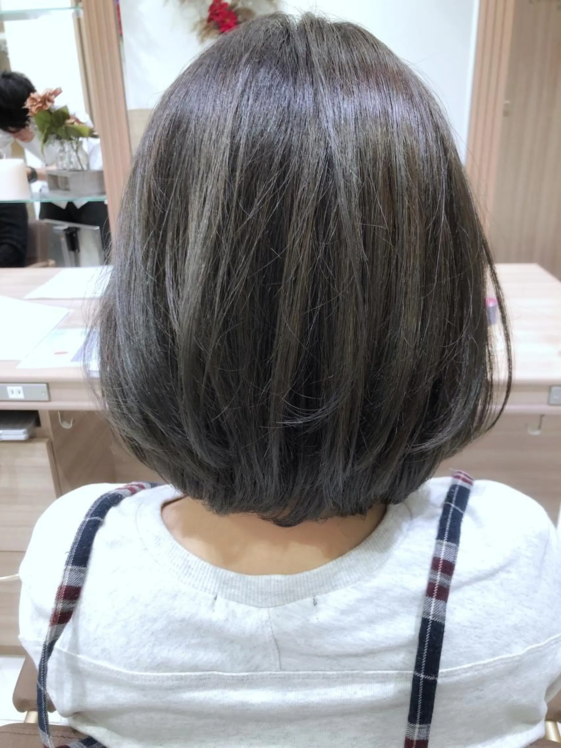 ミディアム カラー カット ヘアカラー トリートメント 大人女性のショート ・ボブ✂︎沼尻典祥のヘアスタイル