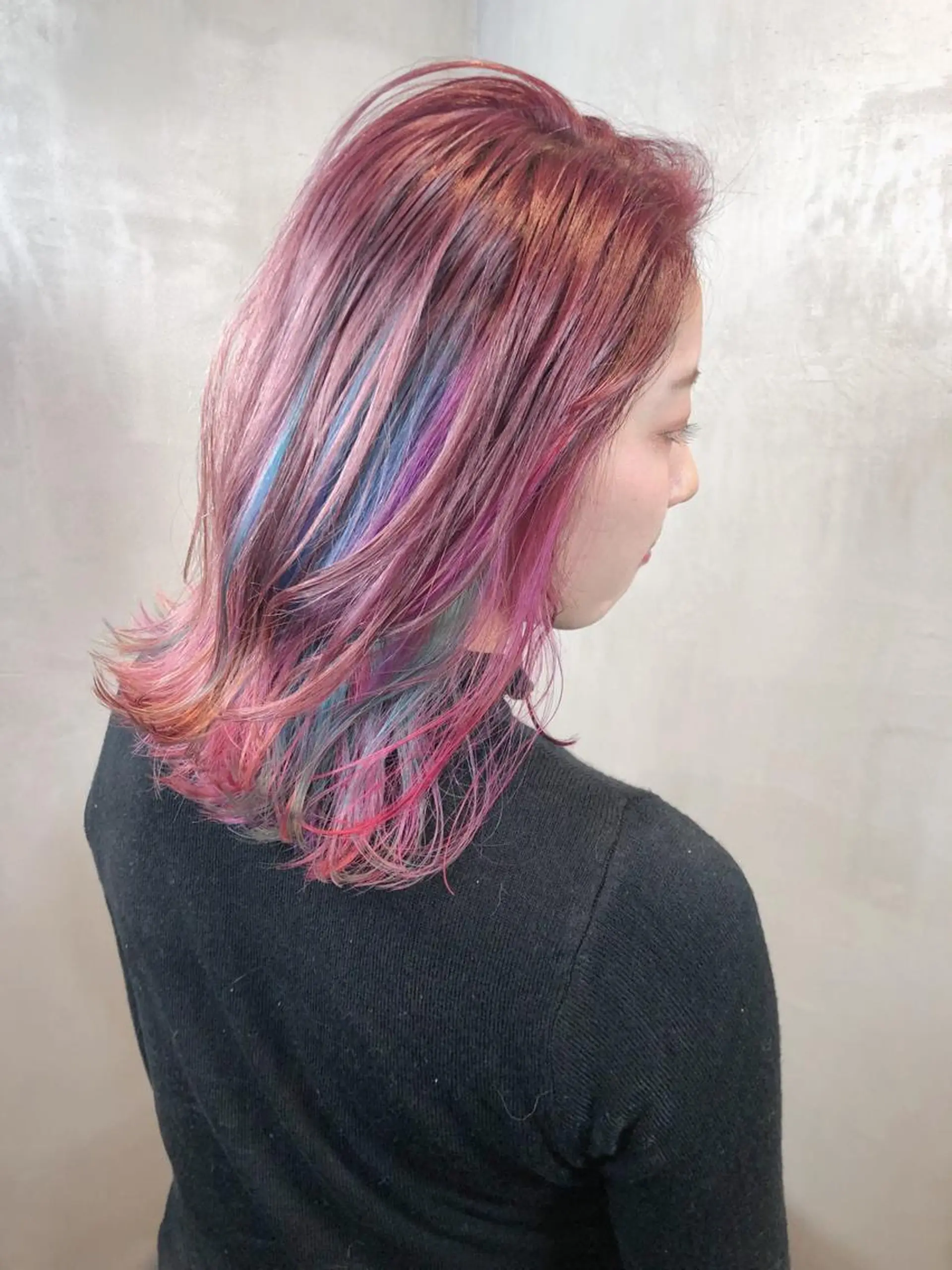 ミディアム カラー ユニコーンカラー ヘアカラー トリートメント 大西 直人のヘアスタイル