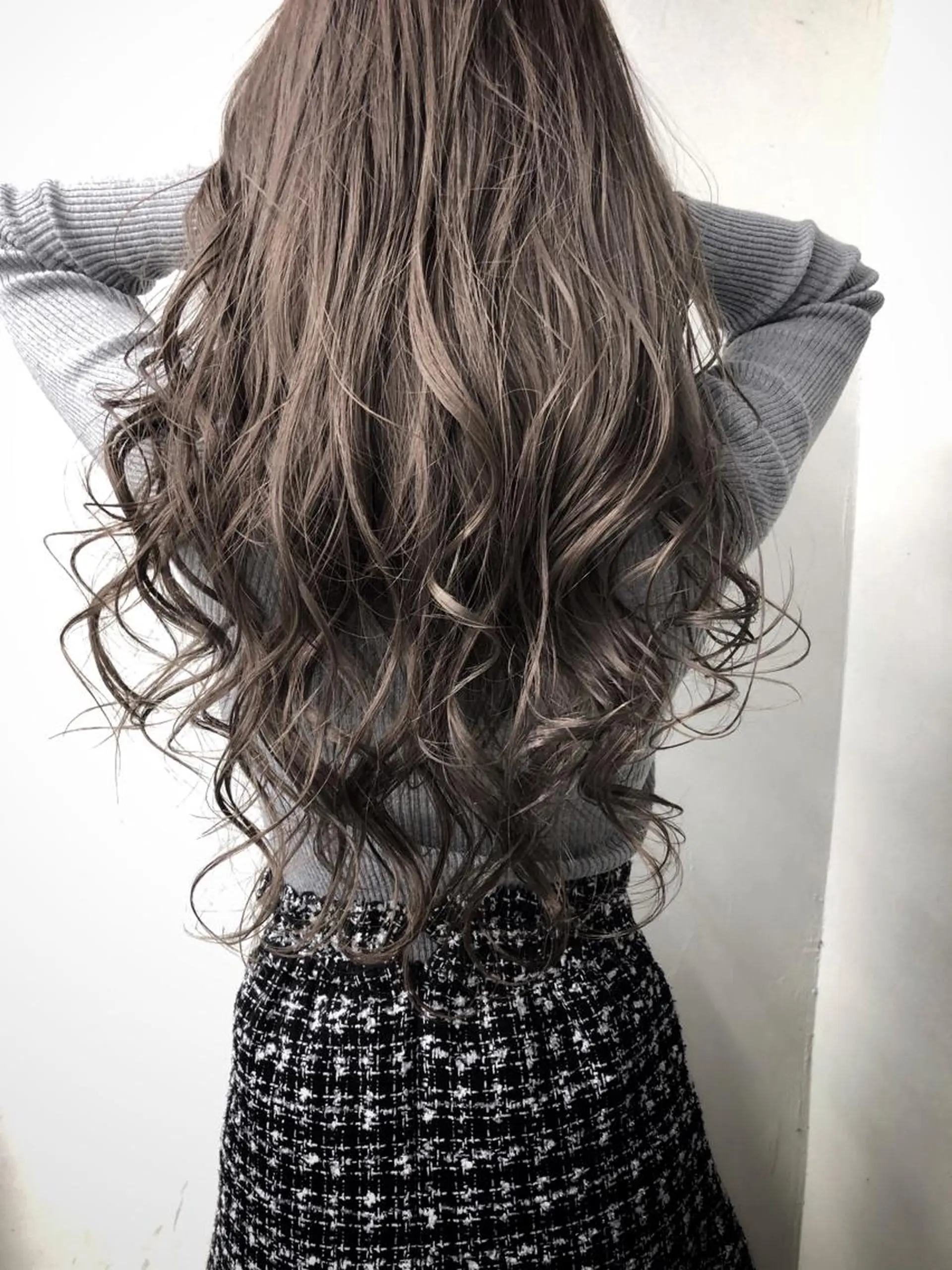 ロング ハイライト 小澤大輔 YOLO hairのヘアスタイル