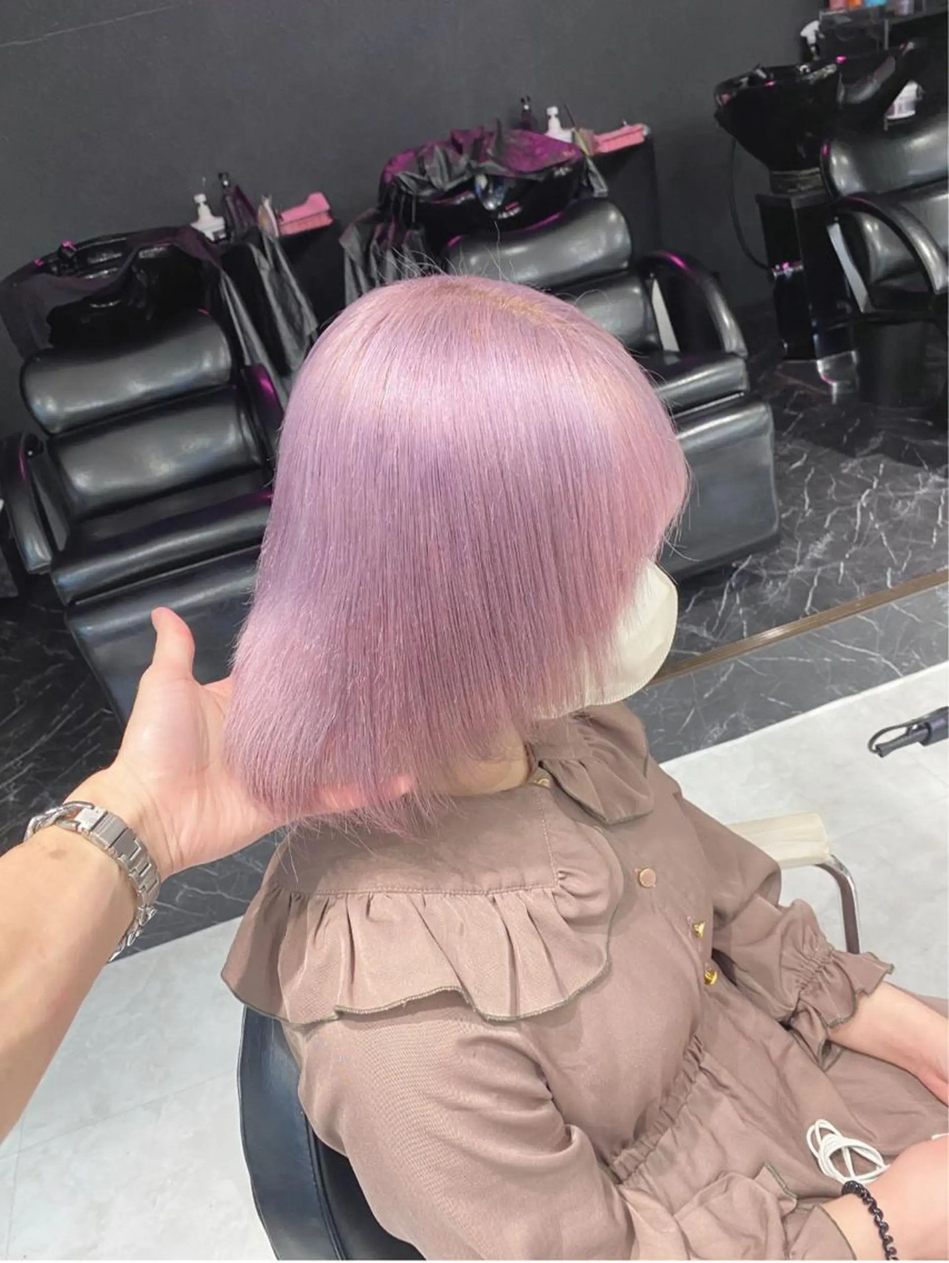 ミディアム カラー パーマ ヘアアレンジ メンズ キッズ ネイル マツエク・マツパ アイブロウ メンズバレイヤージュ メンズブリーチ メンズハイライト メンズハイトーン メンズインナーカラー カット ヘアカラー トリートメント ✨艶ハイトーン/ 💗モモ໒꒱のヘアスタイル