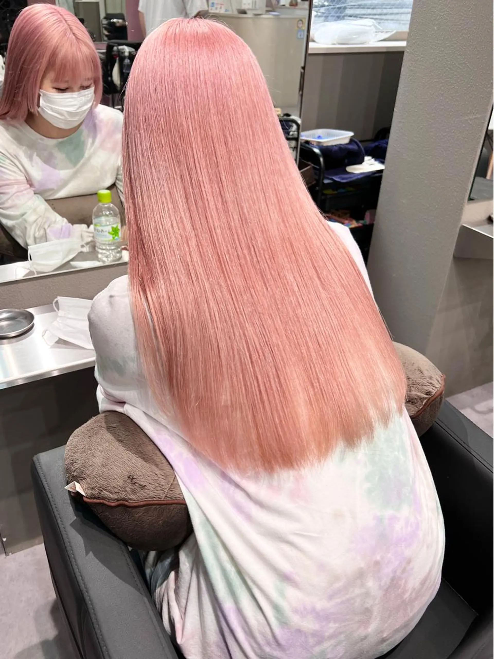 ロング カラー バレイヤージュ ブリーチ ダブルカラー ハイトーンカラー ピンクカラー Via officialのヘアスタイル