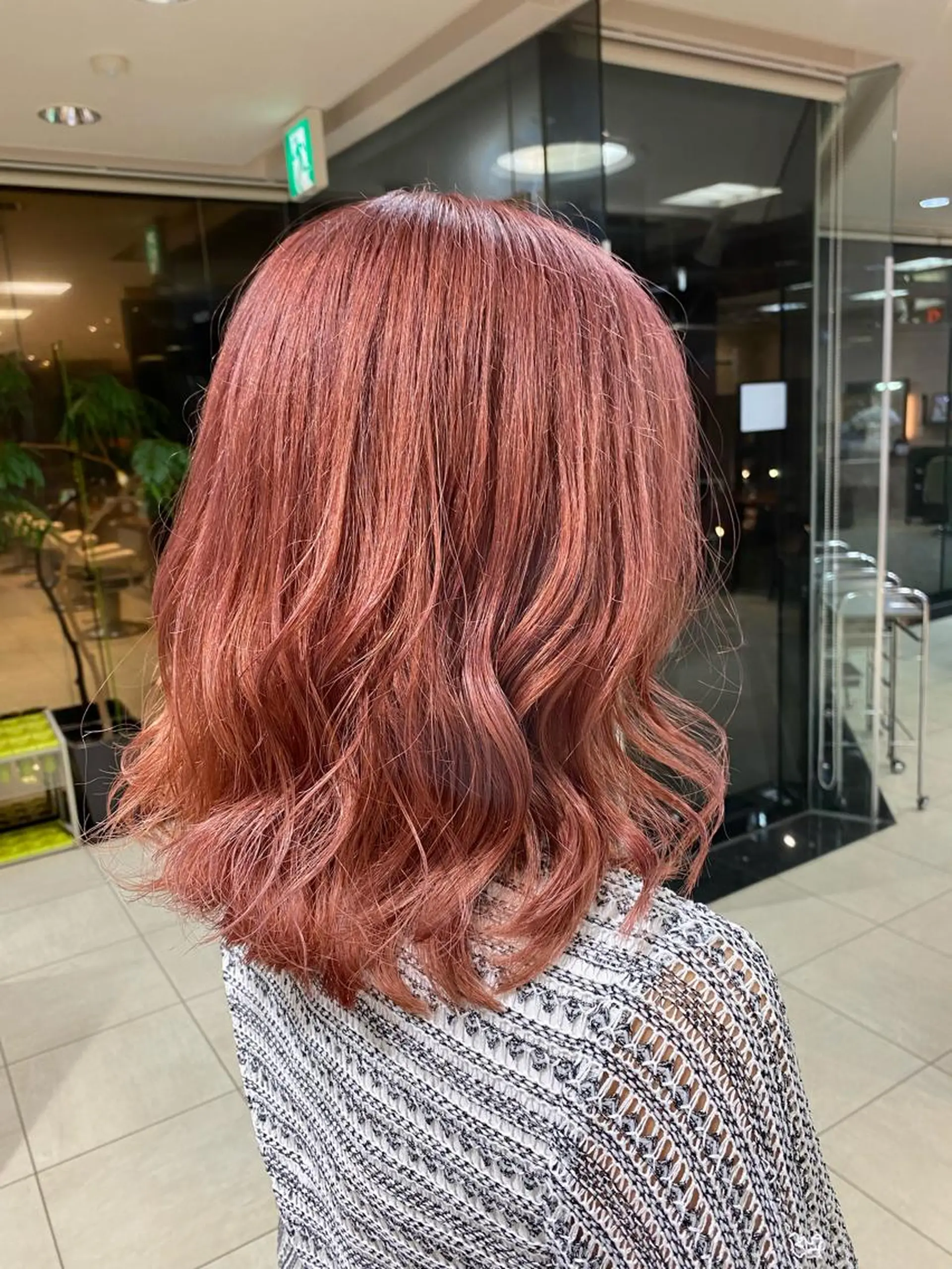 ミディアム ブリーチ指名No.1 Daikiのヘアスタイル