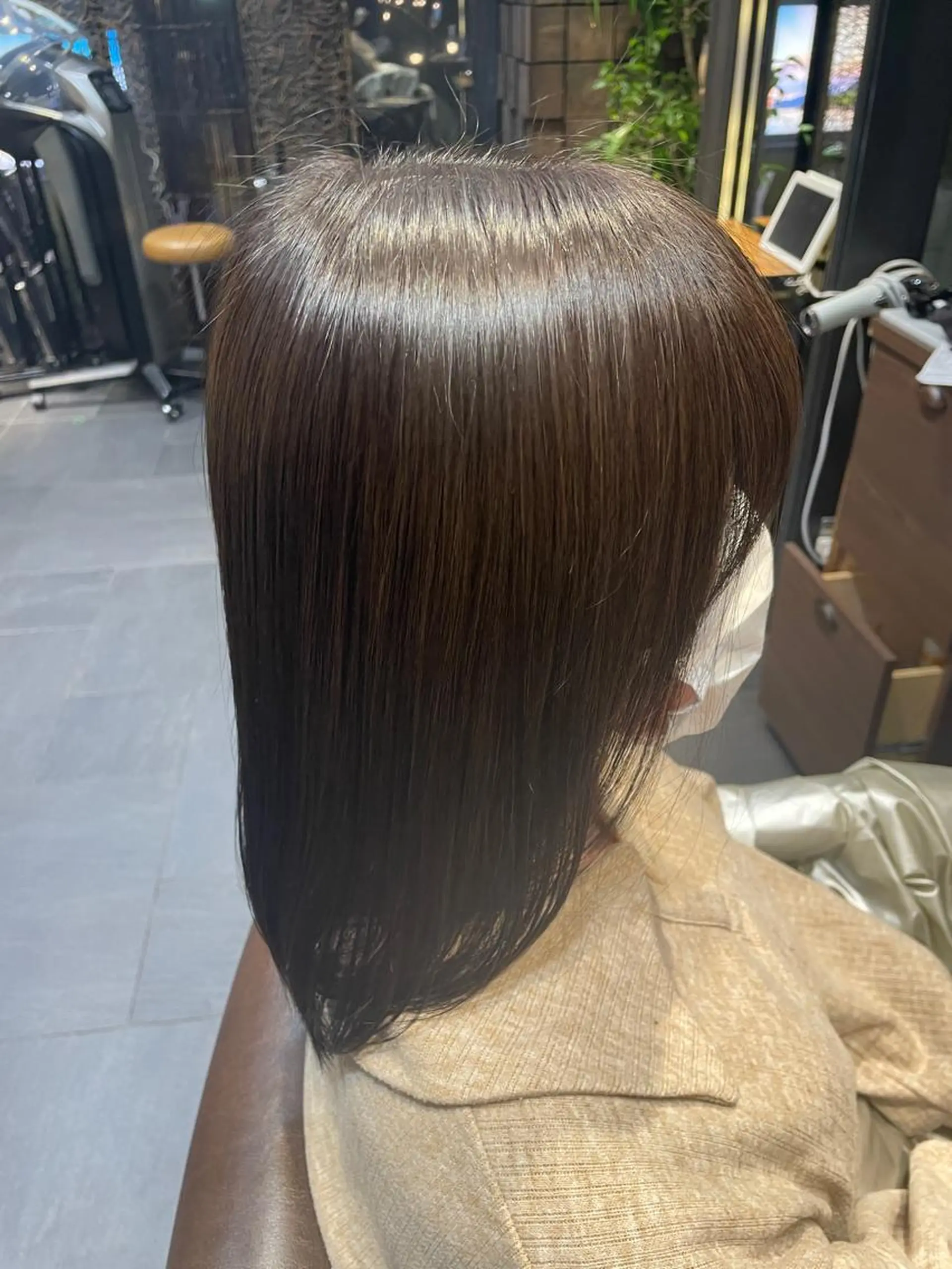 ミディアム カラー ブリーチ＆縮毛矯正 🧸tomoki🧸のヘアスタイル