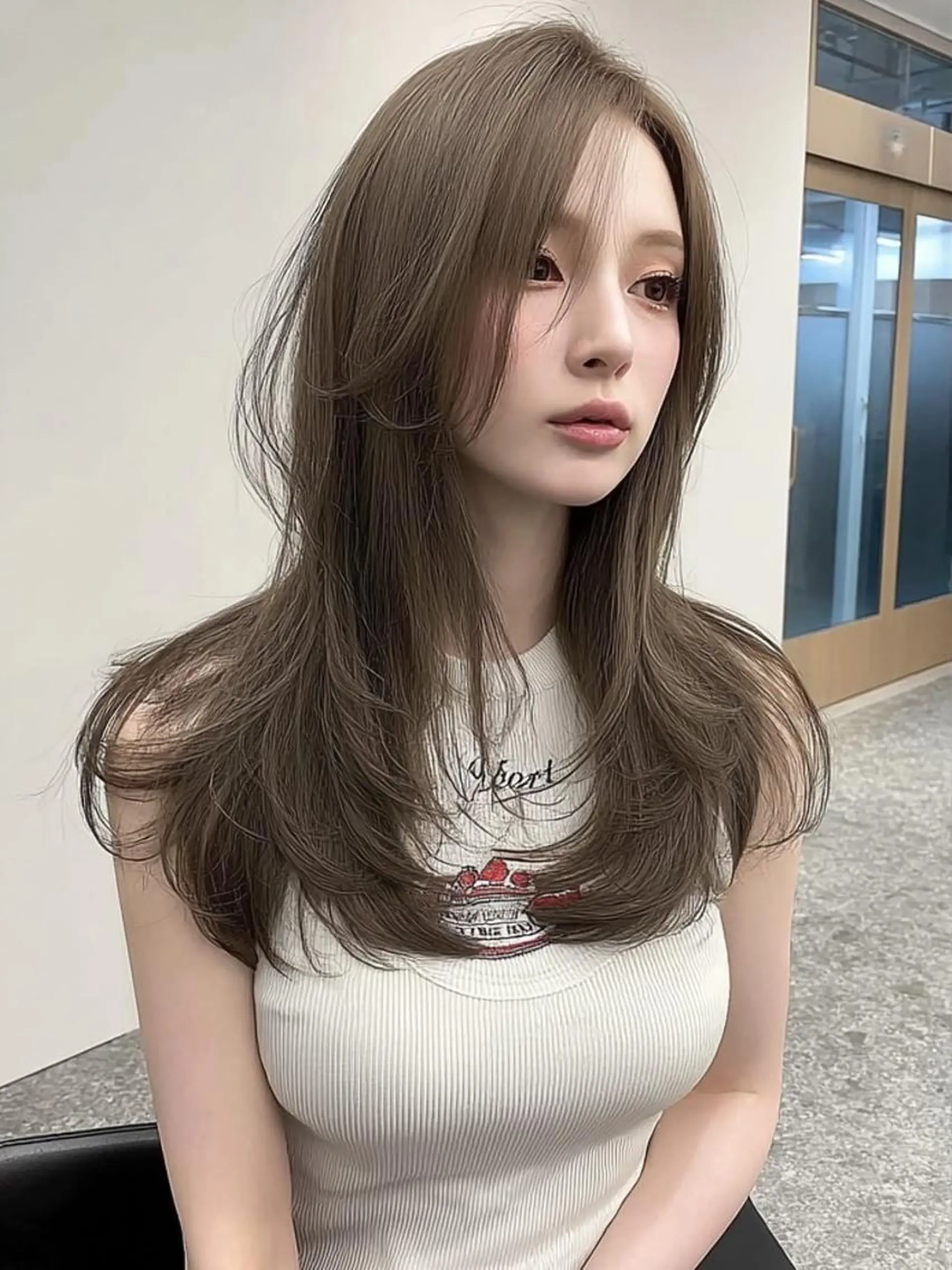 ロング ボブ 顔まわりレイヤー 髪質改善 韓国風ヘア レイヤーカット ヘアカラー 松井 美祐宇のヘアスタイル