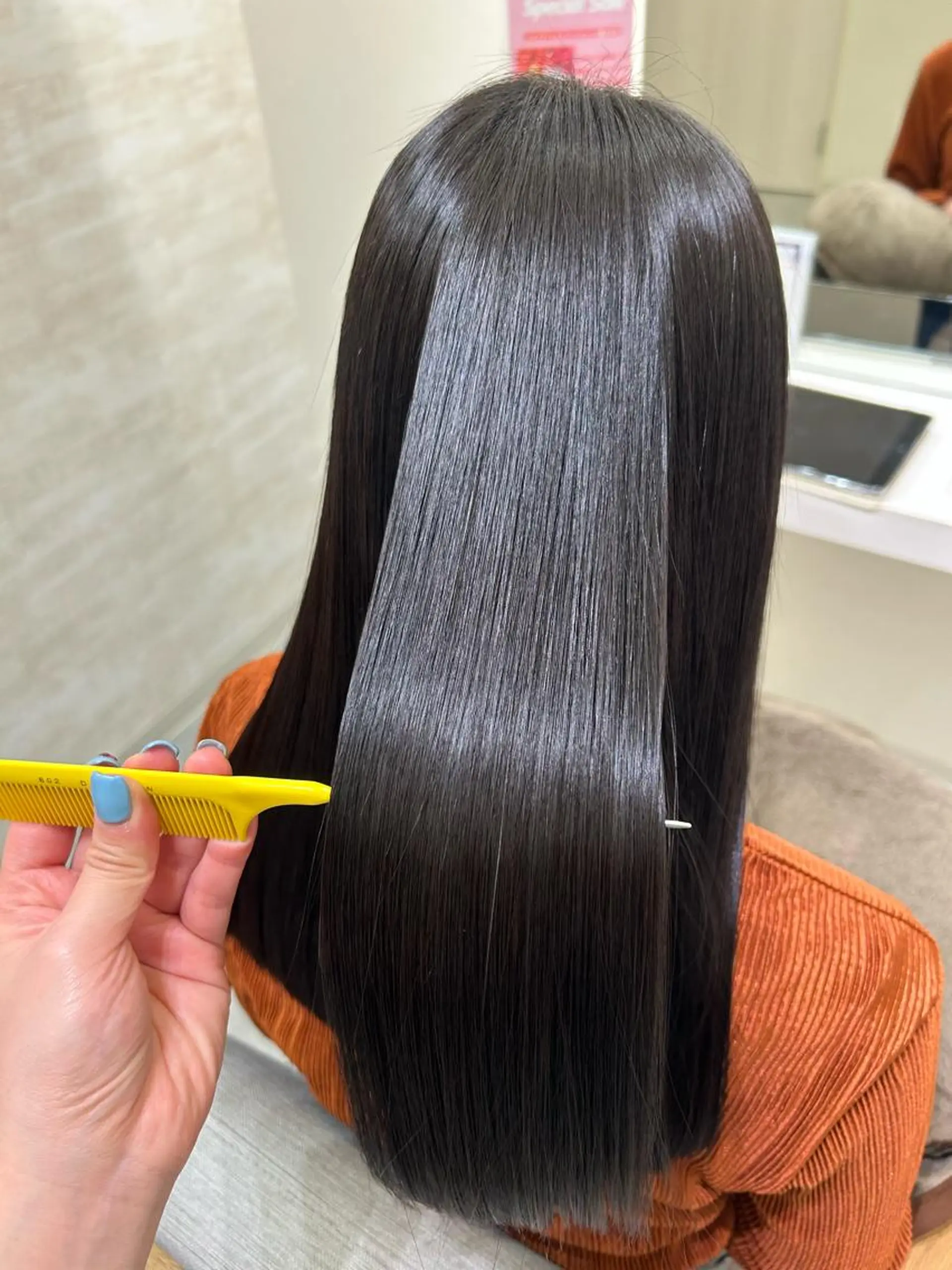 ロング ヘアアレンジ カット トリートメント 髪質改善&艶感カラー 🪄岡井美結のヘアスタイル