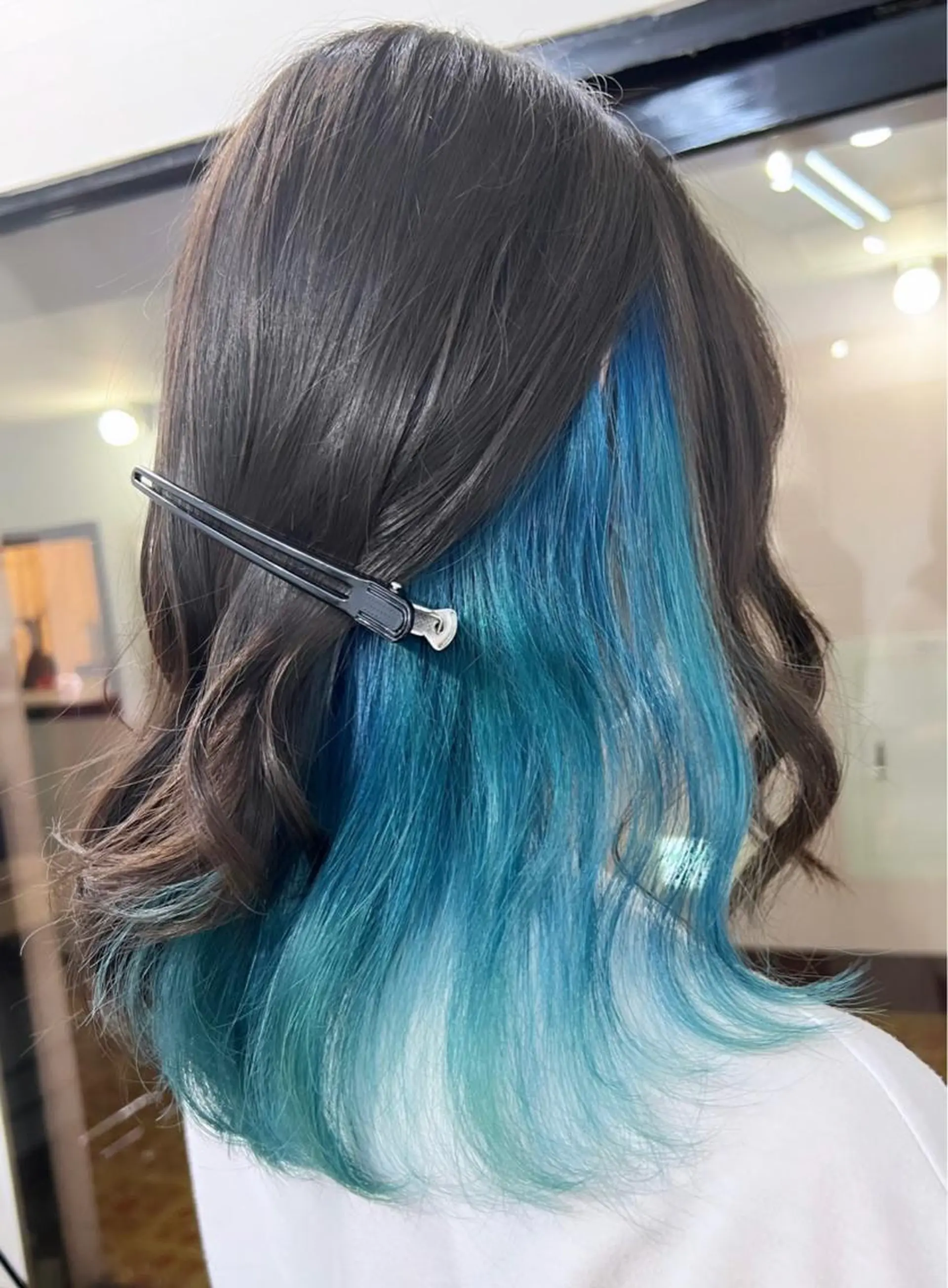 セミロング カラー ブリーチ ケアブリーチ ヘアカラー 🧠U-topia 西村彩🧠のヘアスタイル