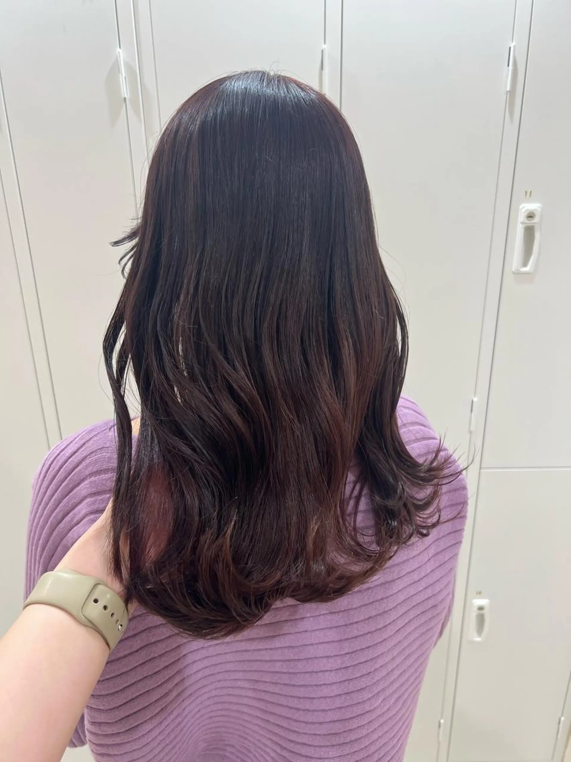 ミディアム mina .のヘアスタイル