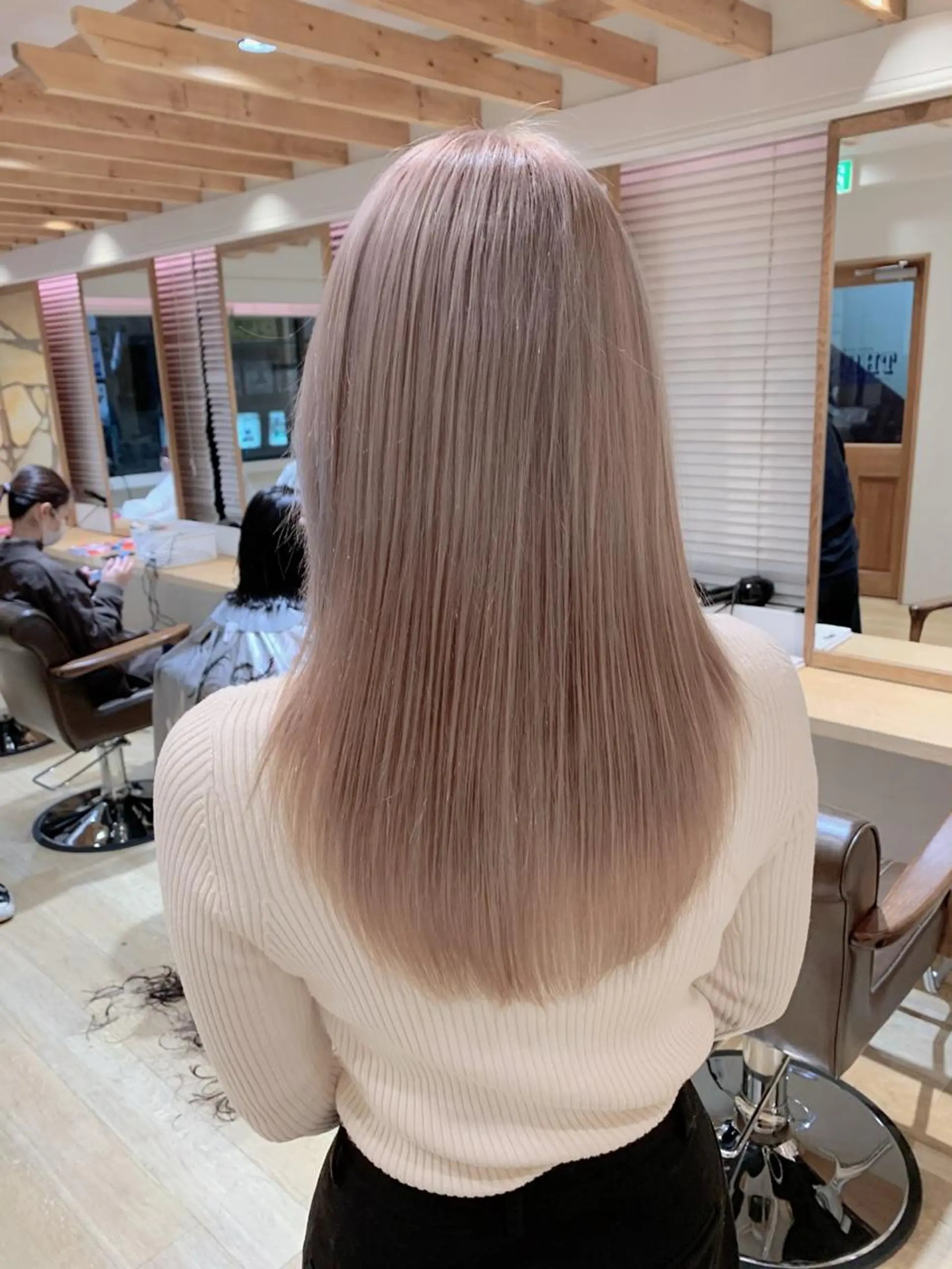 セミロング ヘアカラー トリートメント 新宿 木下拓哉のヘアスタイル