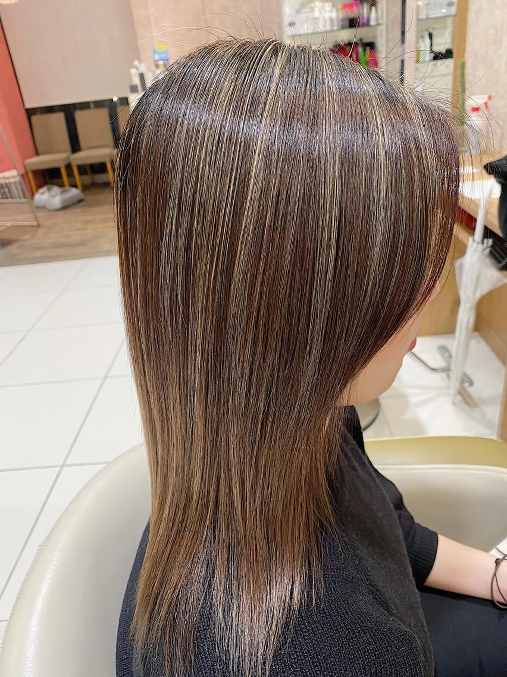 ミディアム カラー 佐伯 蓮のヘアスタイル