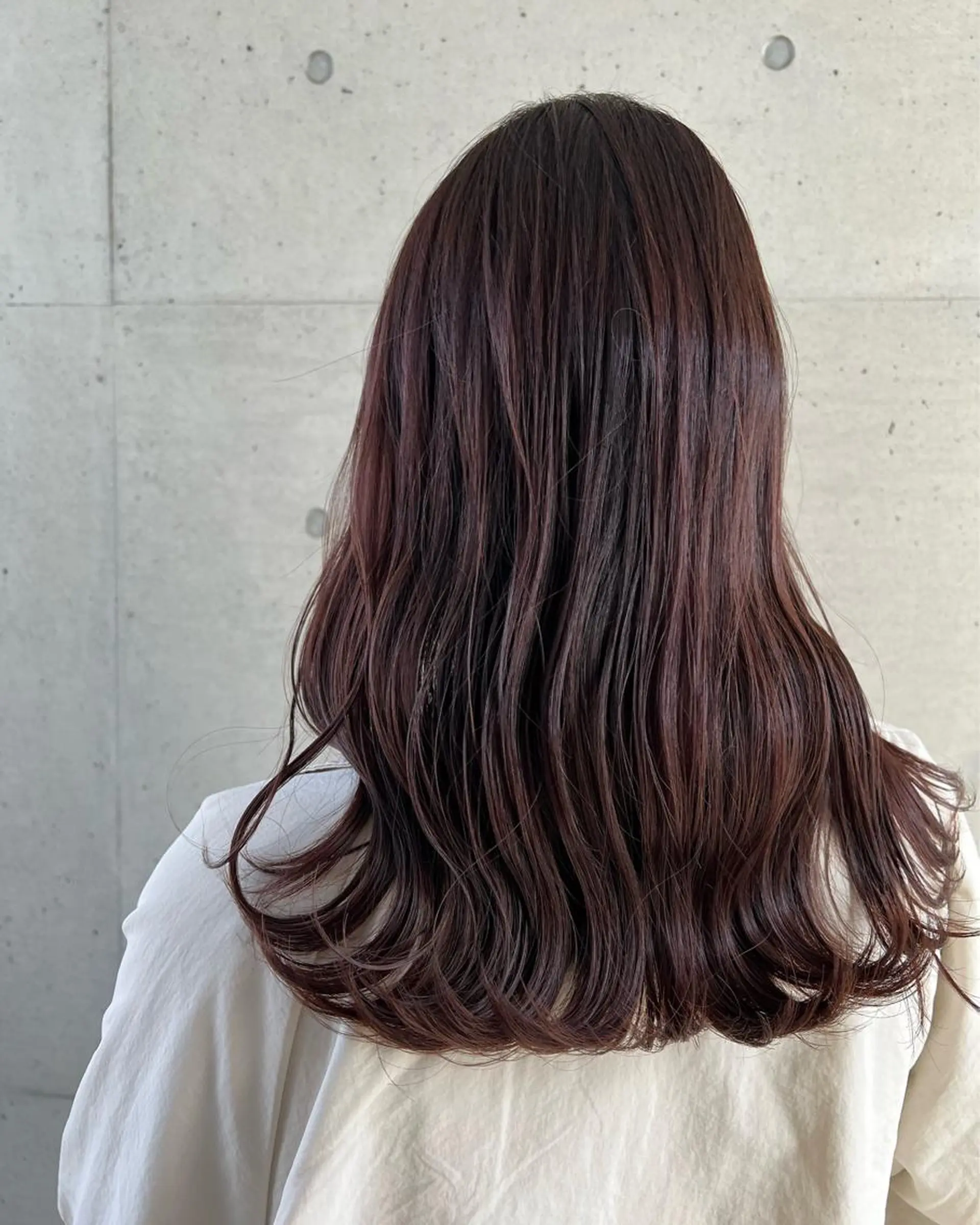 ロング 岸田 莉奈のヘアスタイル