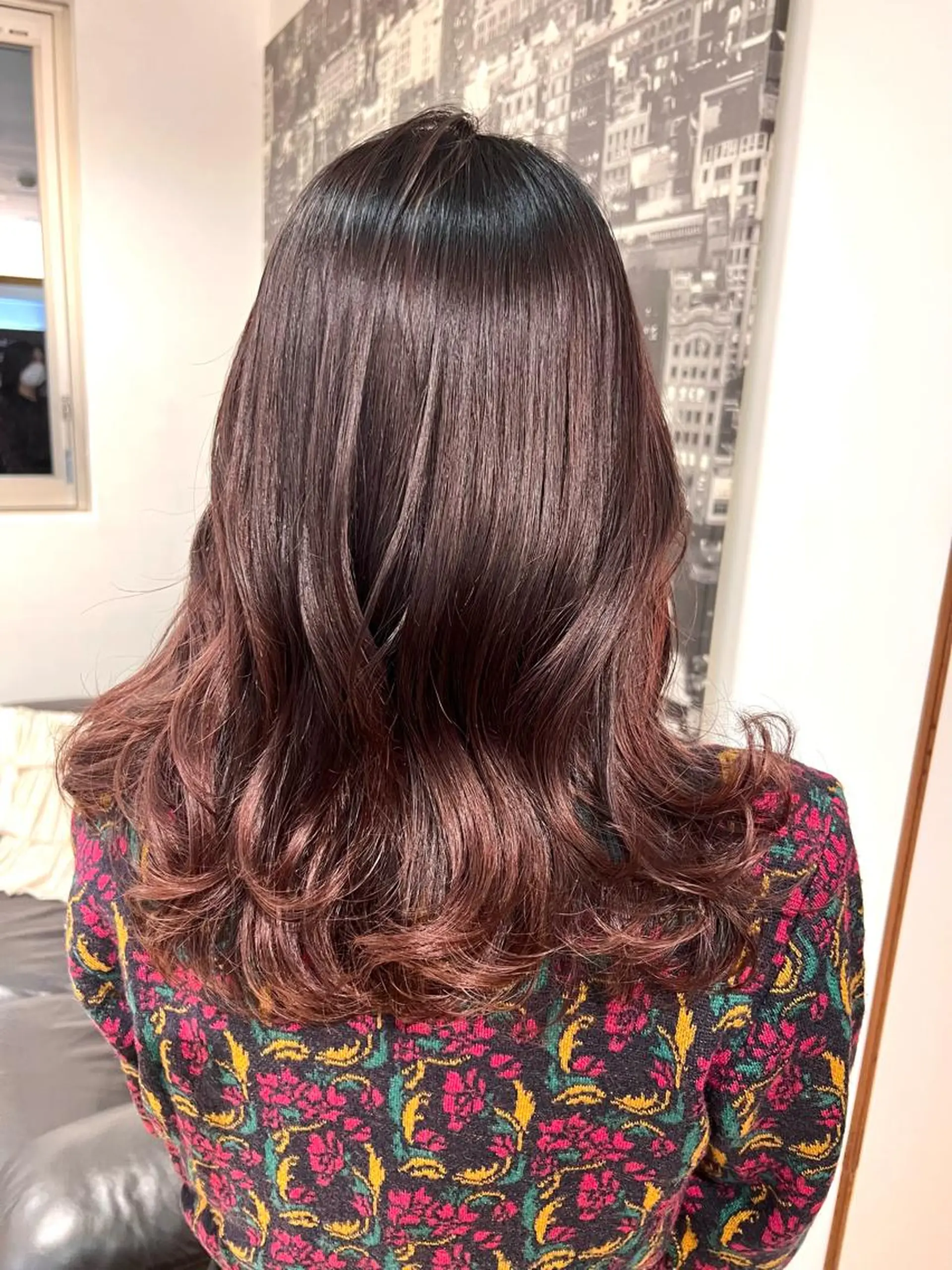 セミロング カラー ナナナパレナ所属・NARUSE✂︎ カラースペシャリストのヘアスタイル