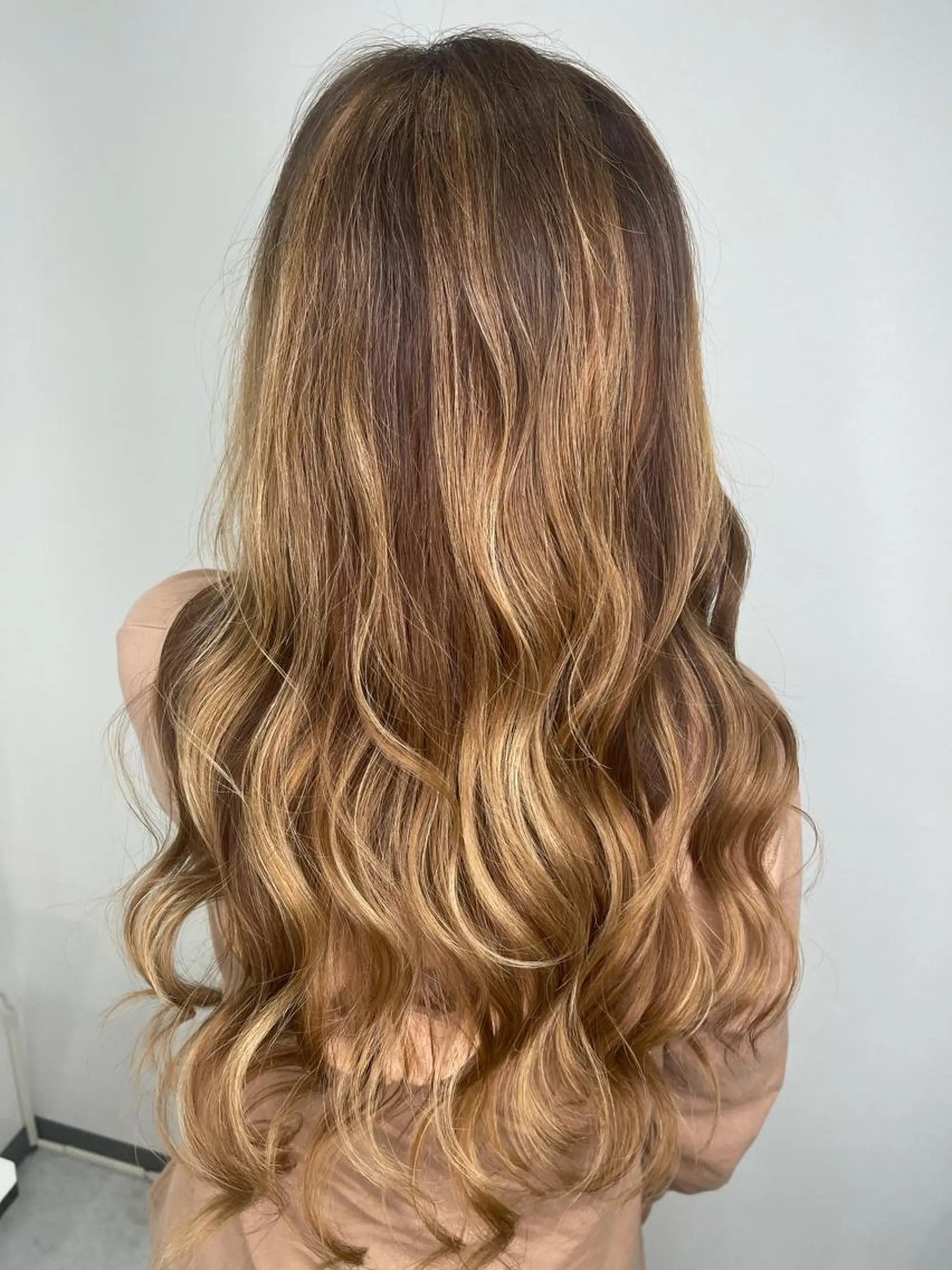 ロング カラー カット ヘアカラー トリートメント &chaLme   心斎橋所属・emi/髪質改善/ 韓国風/艶カラーのヘアスタイル