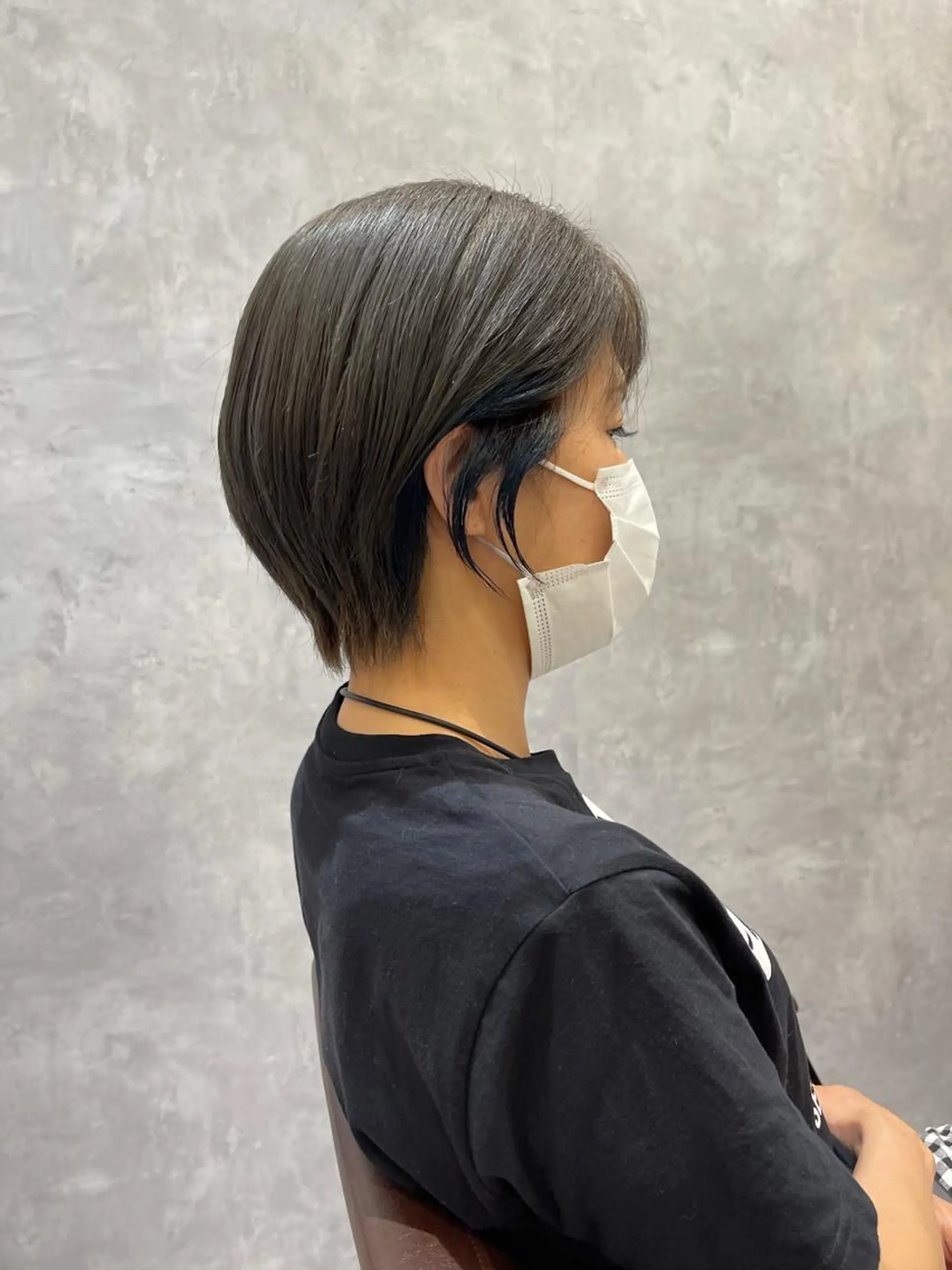 ショート カラー ブリーチ ブルーカラー イヤリングカラー ヘアスタイルは 『キーちゃん』に！のヘアスタイル