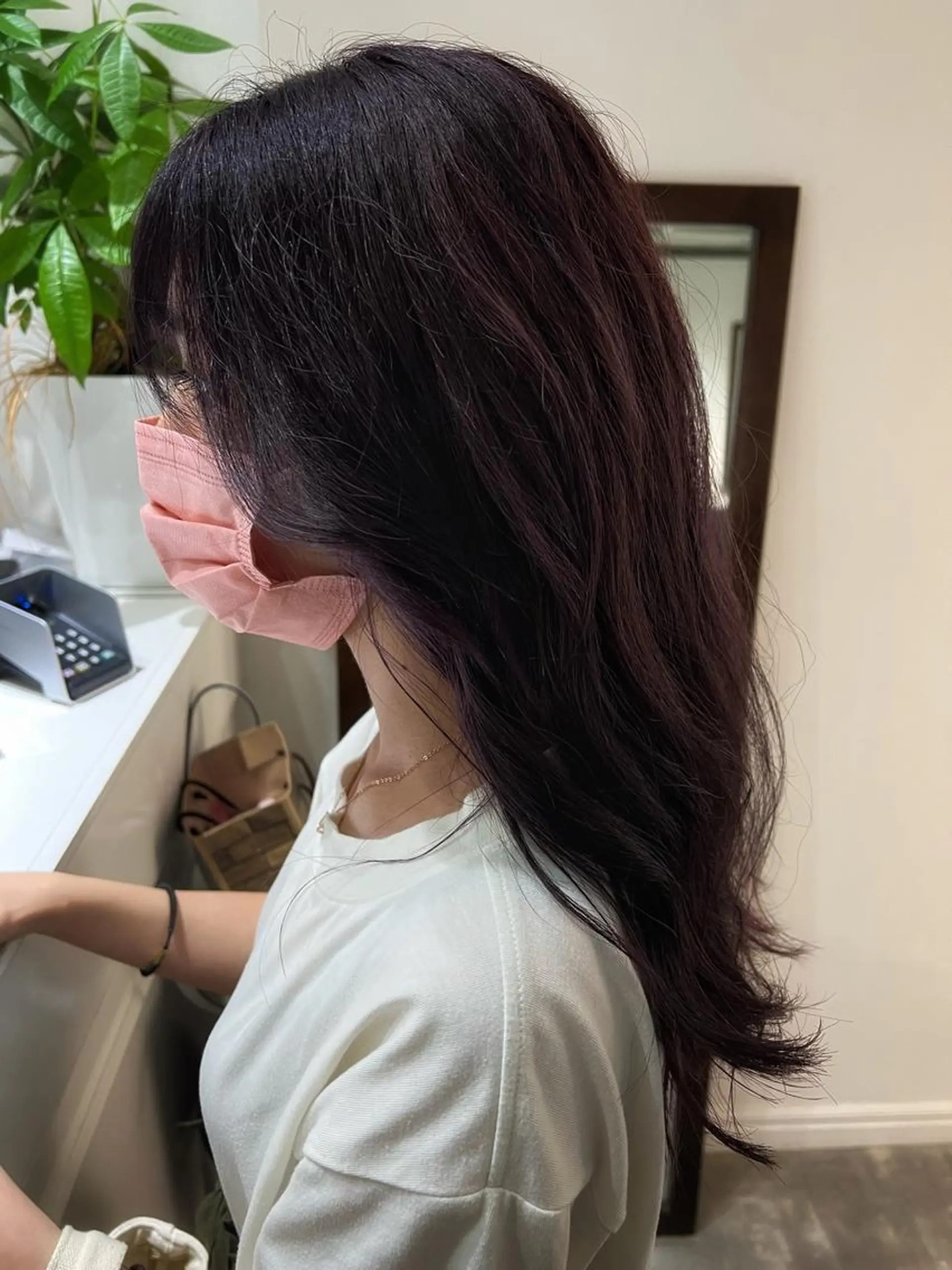 セミロング カラー ケアブリーチ/ili 村上佳那多のヘアスタイル