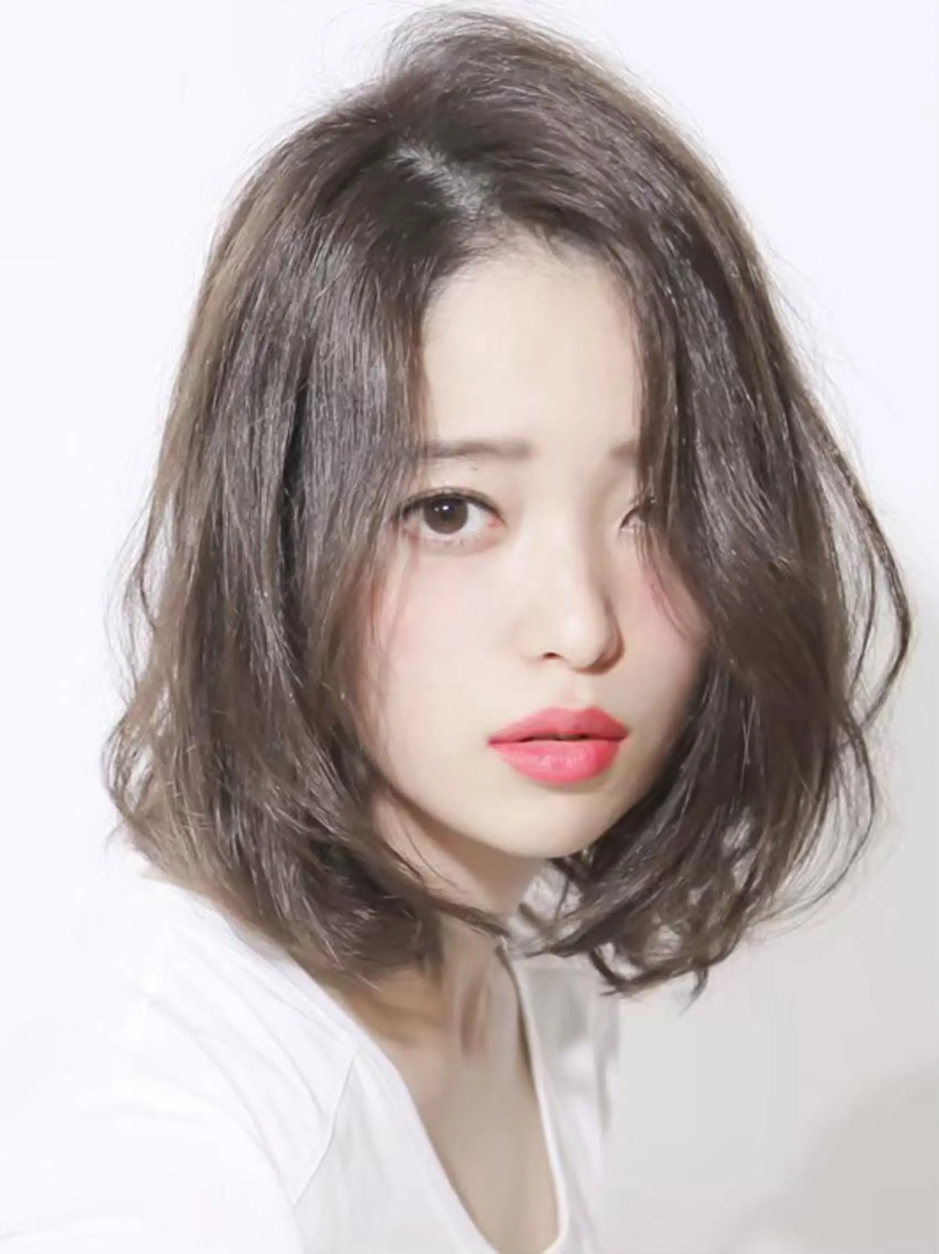 ショート 透明感カラー🫧＆ レイヤー🕊古川のヘアスタイル