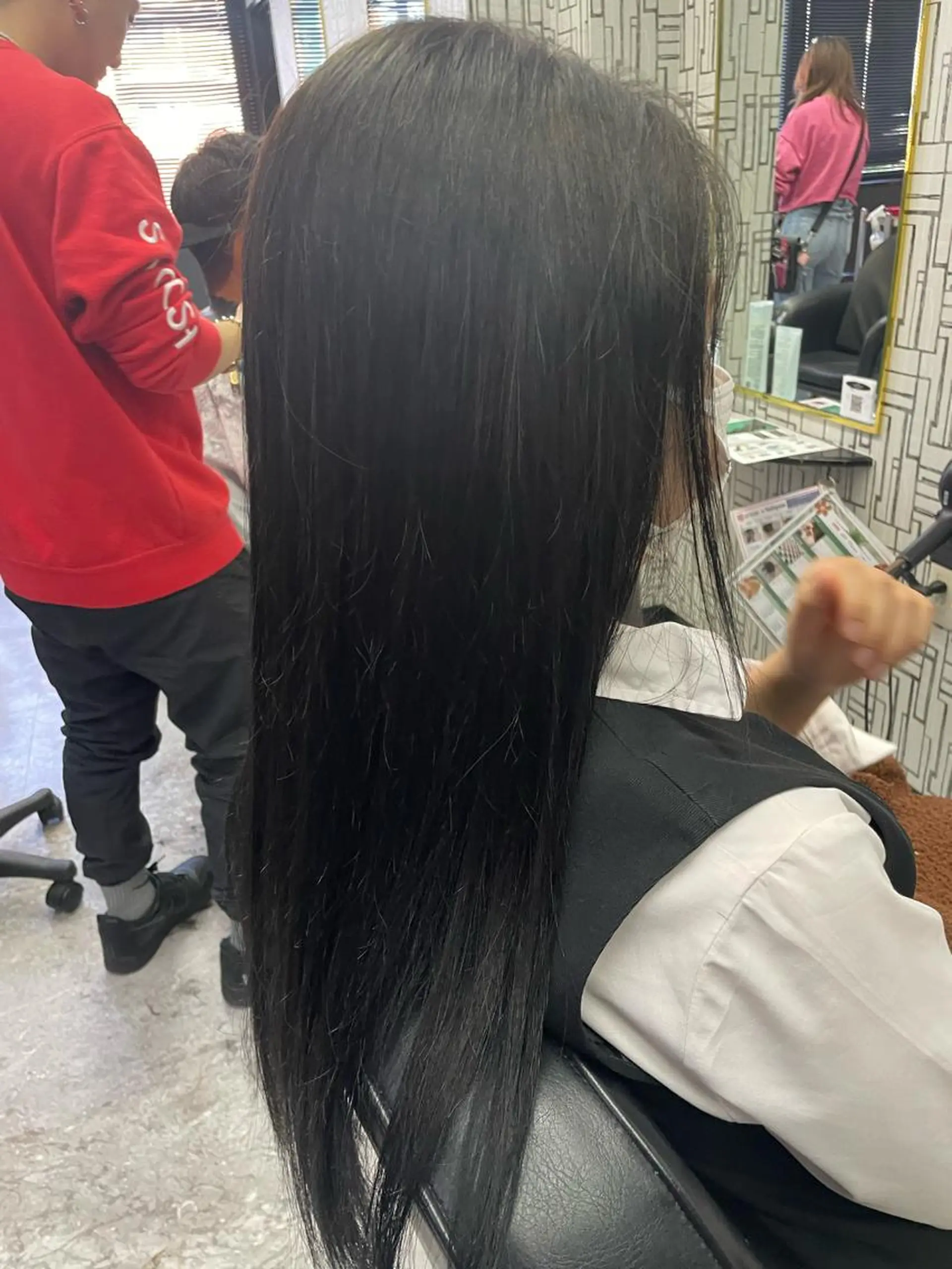 ロング カラー ブリーチ ケアブリーチ 縮毛矯正 トリートメント ヘアカラー 篠原 侑作のヘアスタイル