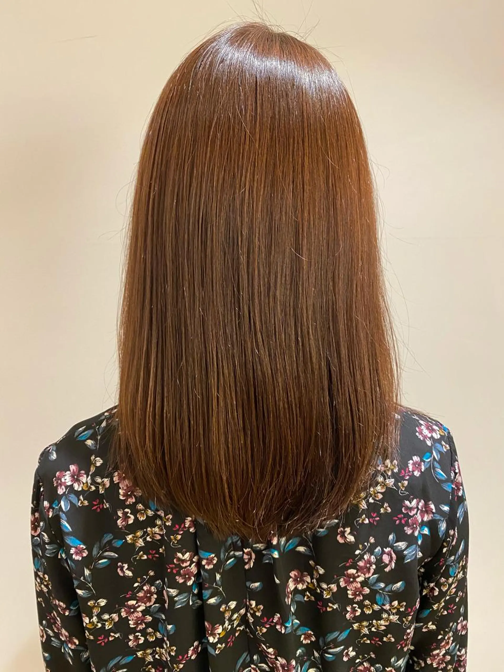 ミディアム カラー カット ヘアカラー 髪質改善 大内翔太のヘアスタイル