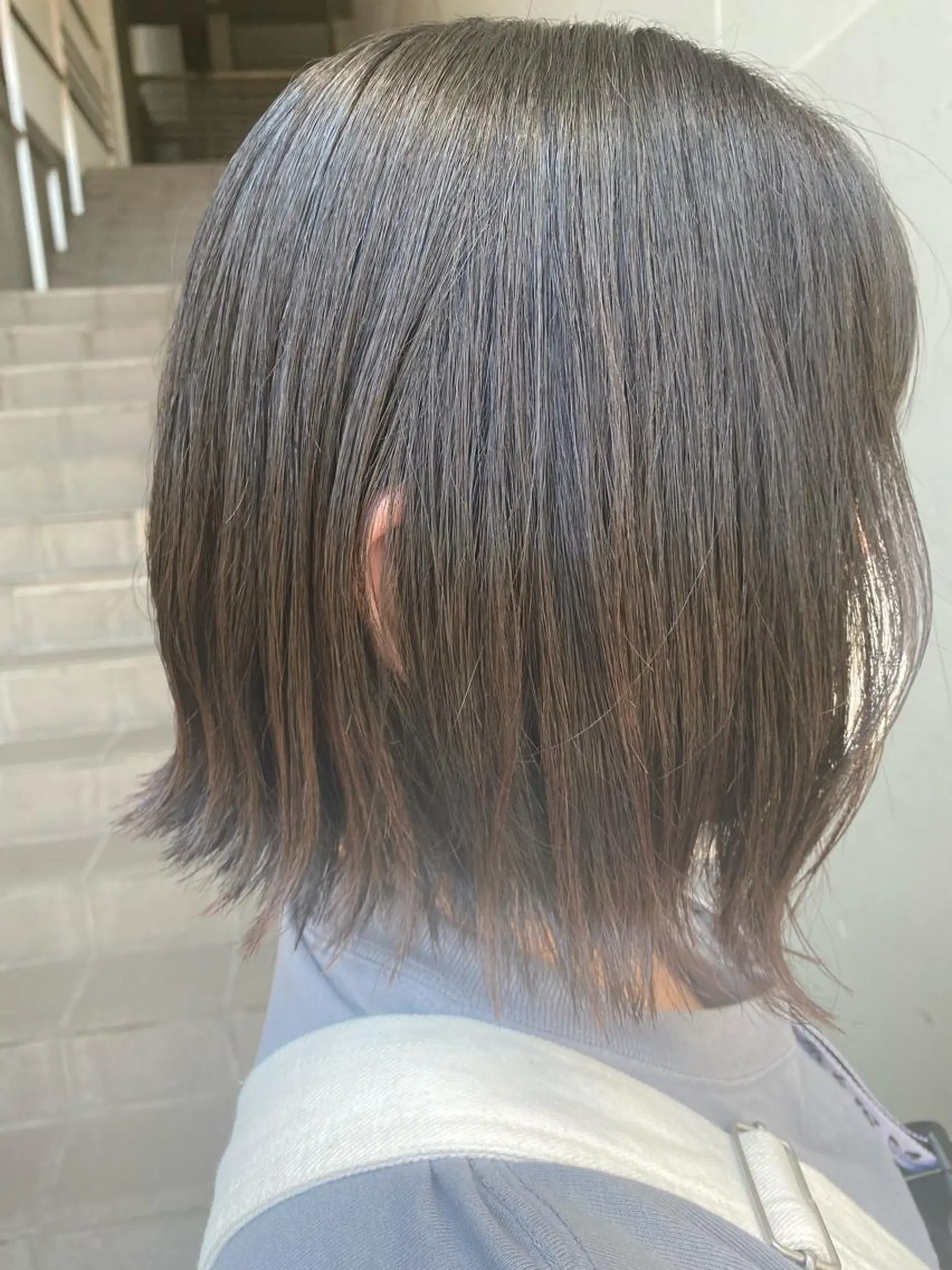 ミディアム ボブ カット ヘアカラー エクステ／インナー カラー 礒野朱里のヘアスタイル