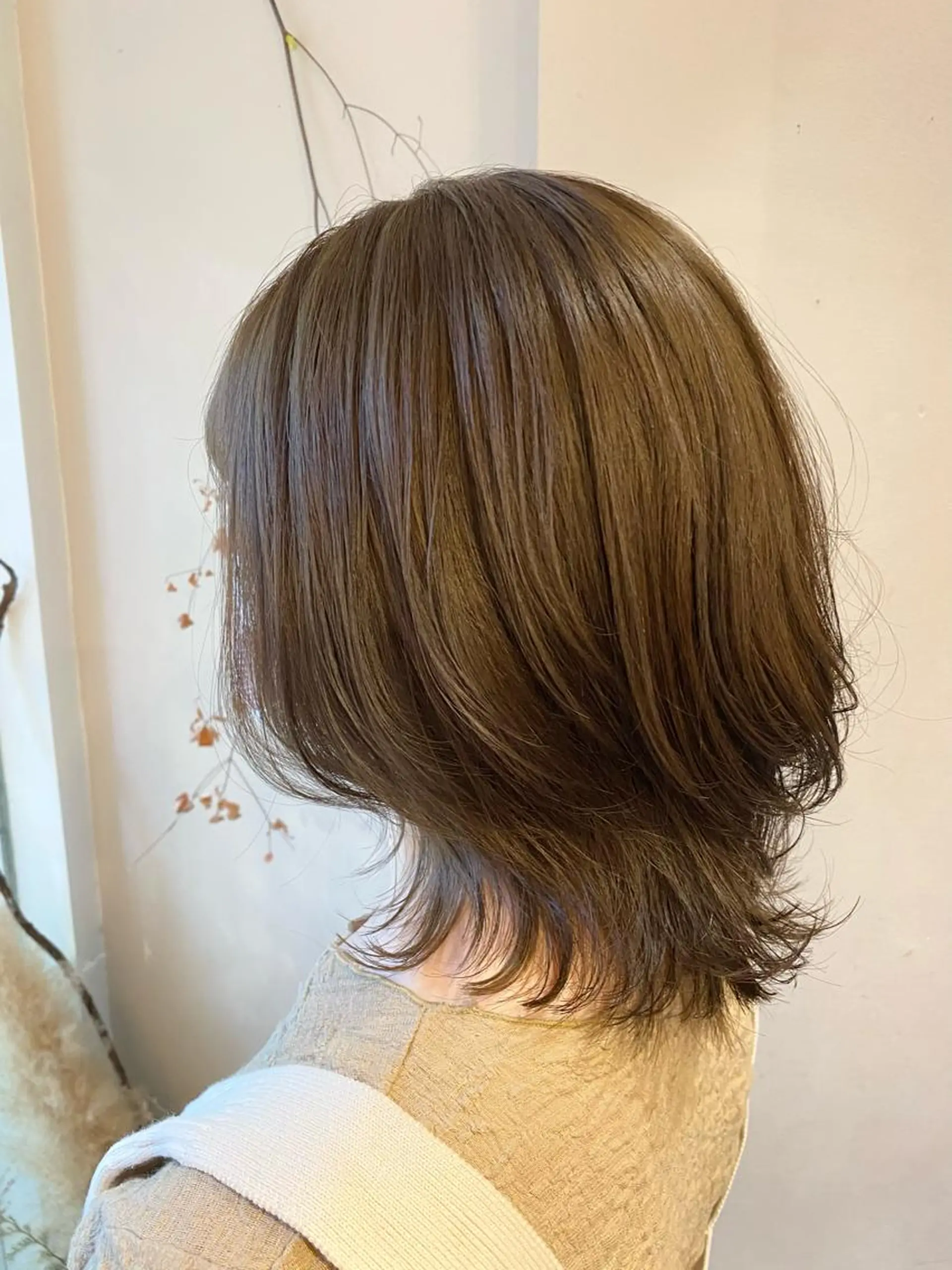 ミディアム カラー ミディアムレイヤー ベージュカラー レイヤーカット Neolive Cava 相模大野店所属・sola: neoliveのヘアスタイル