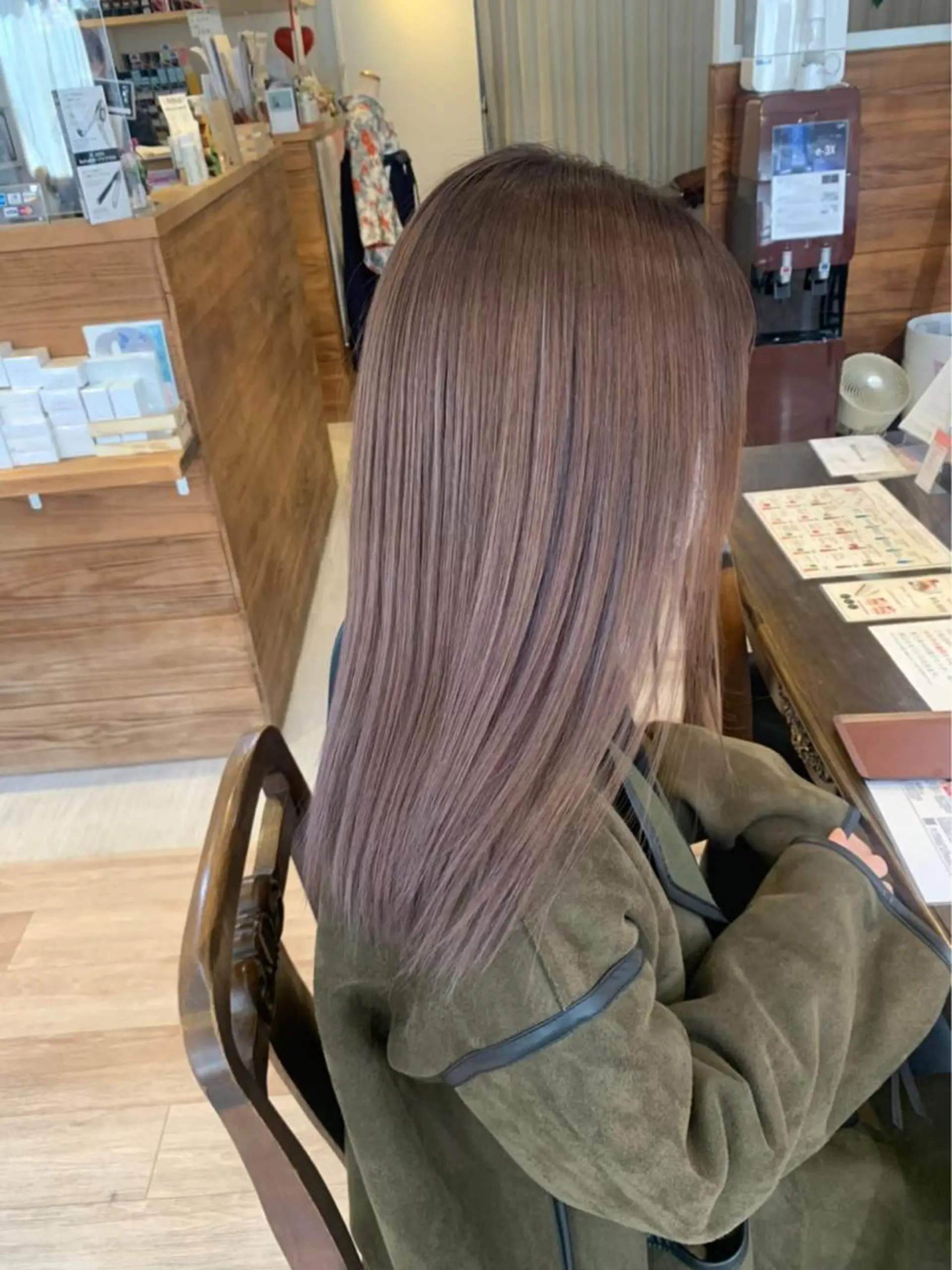 カラー ブリーチ ケアブリーチ ダブルカラー イルミナカラー インナーカラー 【メンズ特化】 寺田遥輝のヘアスタイル