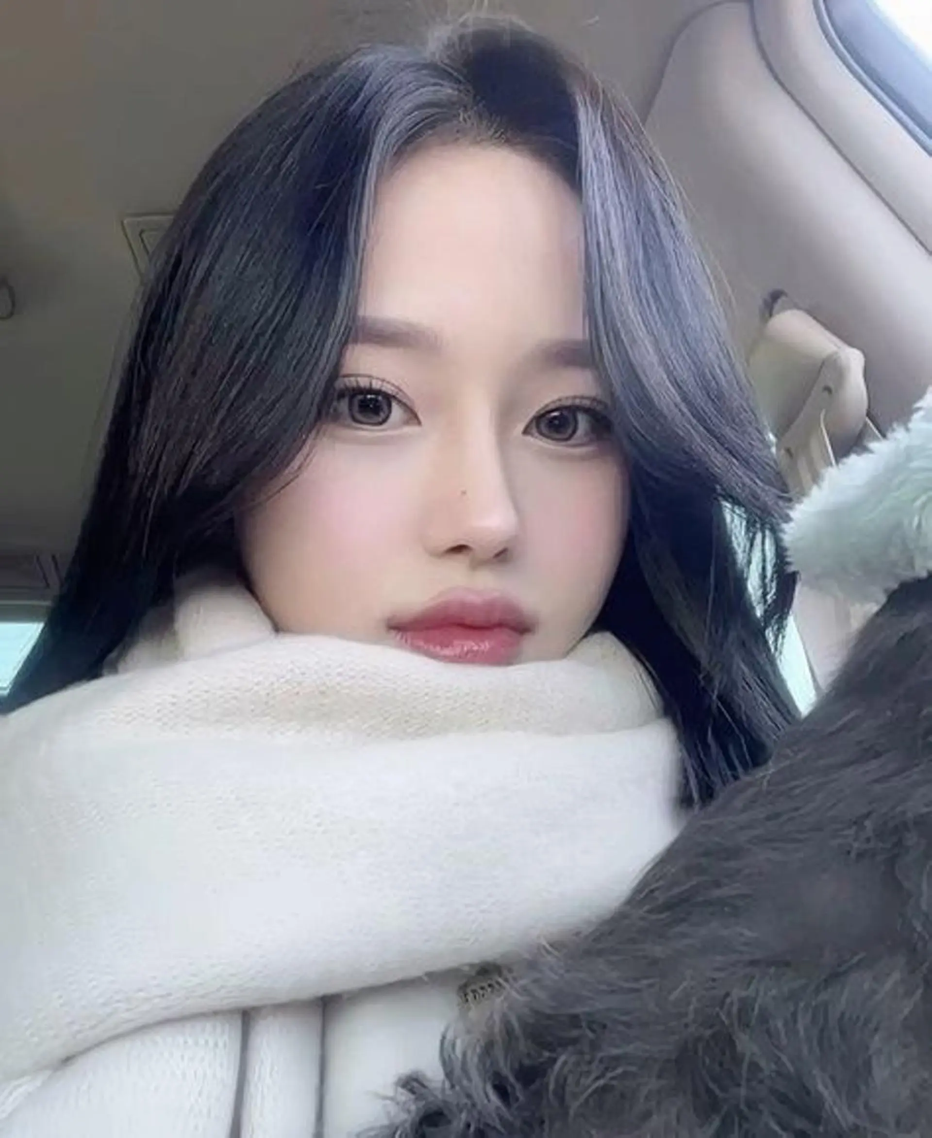 ロング ヘアアレンジ カラー 💙ハイトーン韓国風 色白ヘア💙manaのヘアスタイル