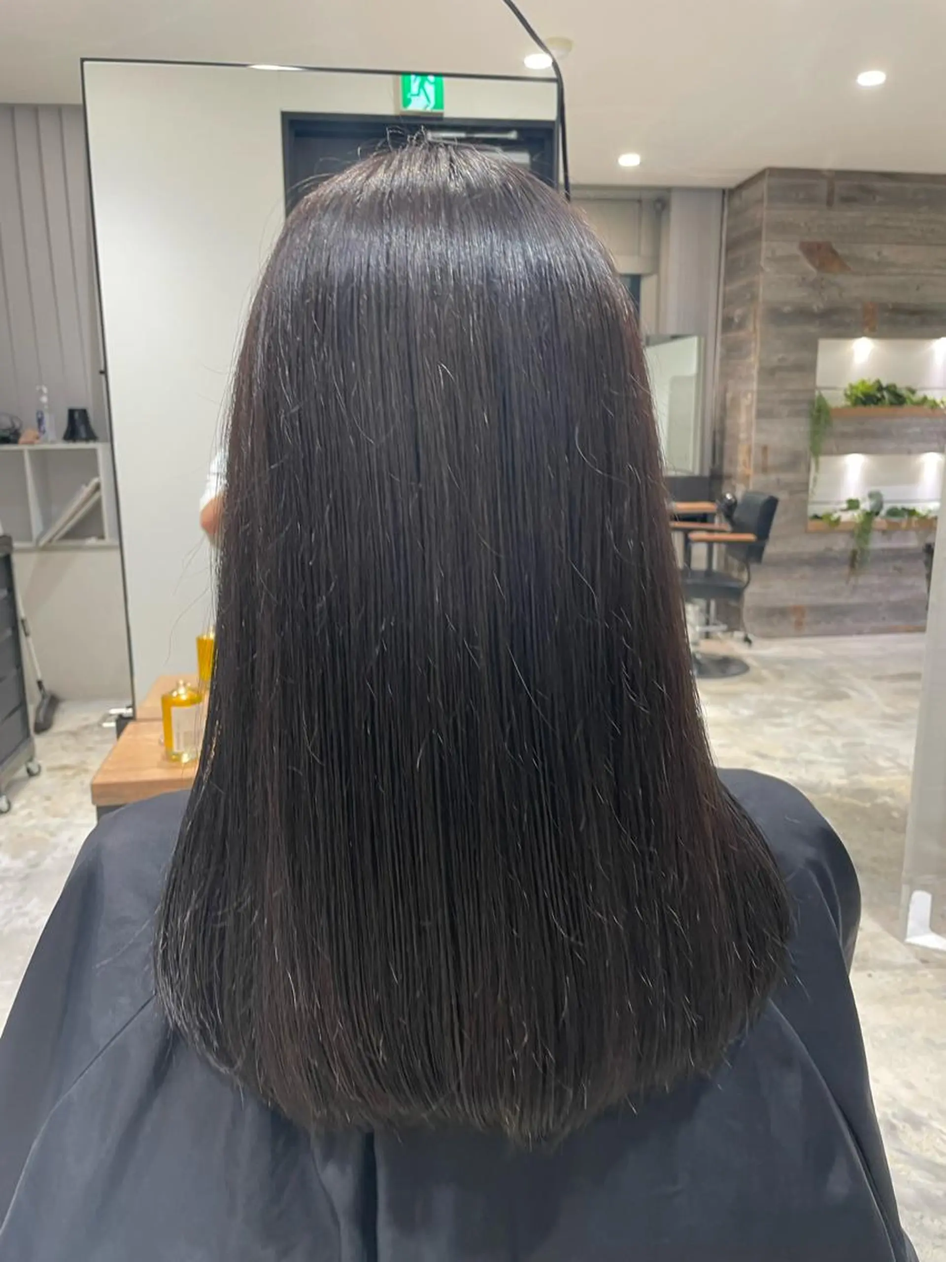 セミロング fullbloom所属・さかもと りくのヘアスタイル