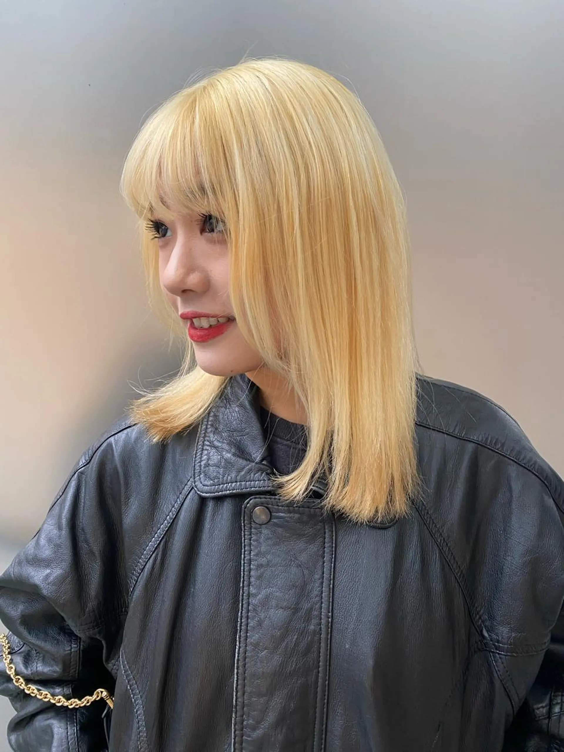 ミディアム カラー GO TO DAY渋谷モディ店所属・stylist トモヤのヘアスタイル