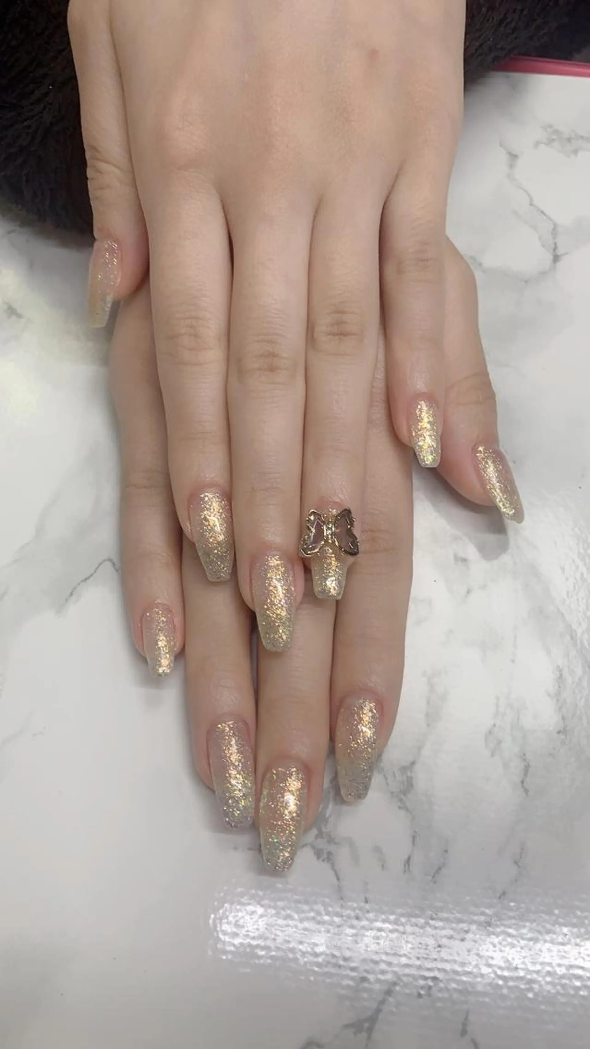 ネイル はな💎ネイル ワンホン、長さ出しのネイルデザイン