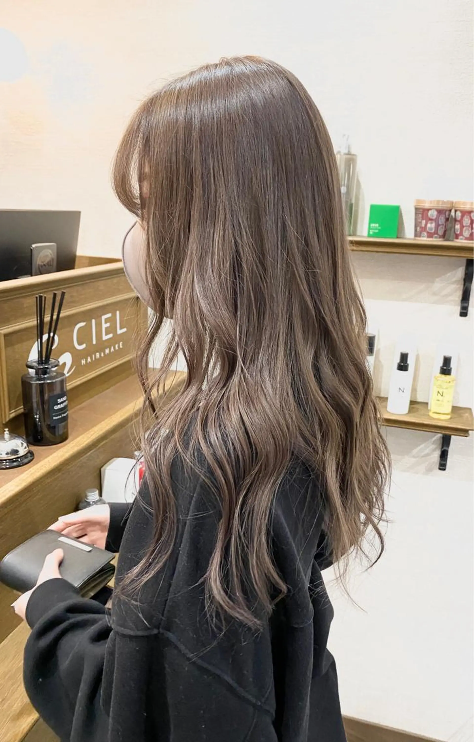 セミロング カラー グレージュ ミルクティーグレージュ ヘアカラー CIEL中央町店所属・高野響生 /透明感カラーのヘアスタイル