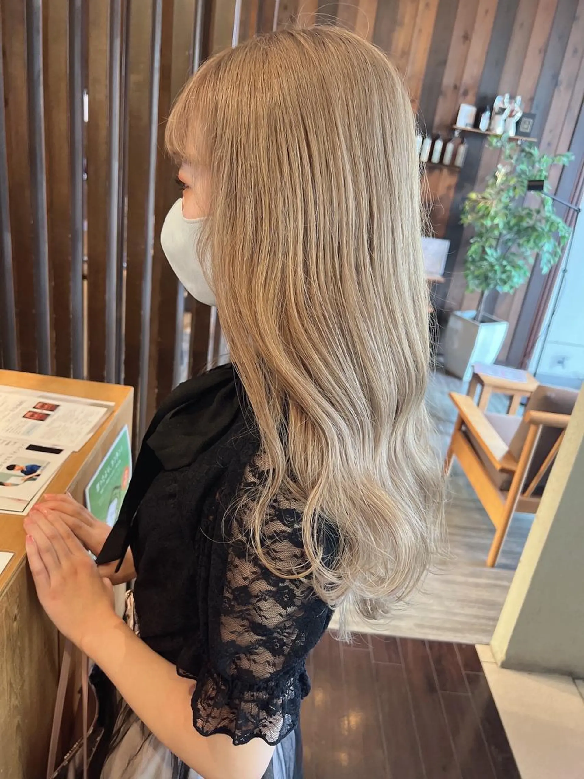 ロング ヘアカラー 具志 正太のヘアスタイル