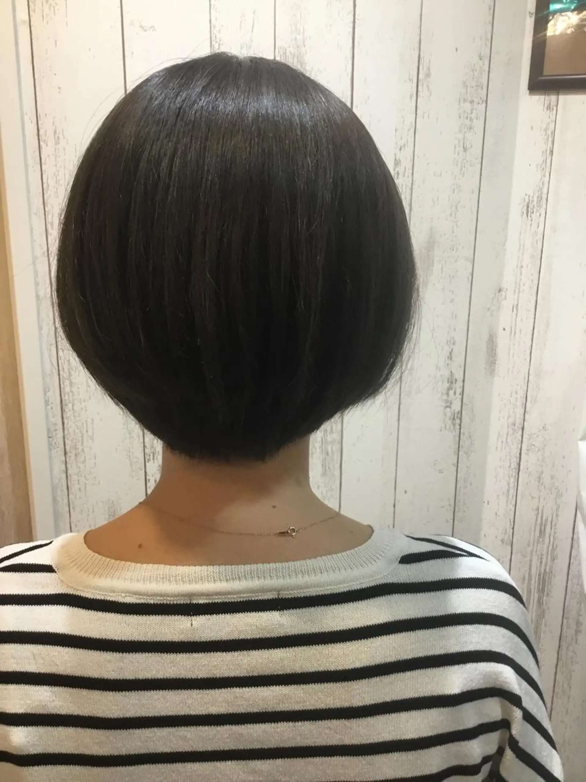 ショート カラー embrace エンブレイスのヘアスタイル