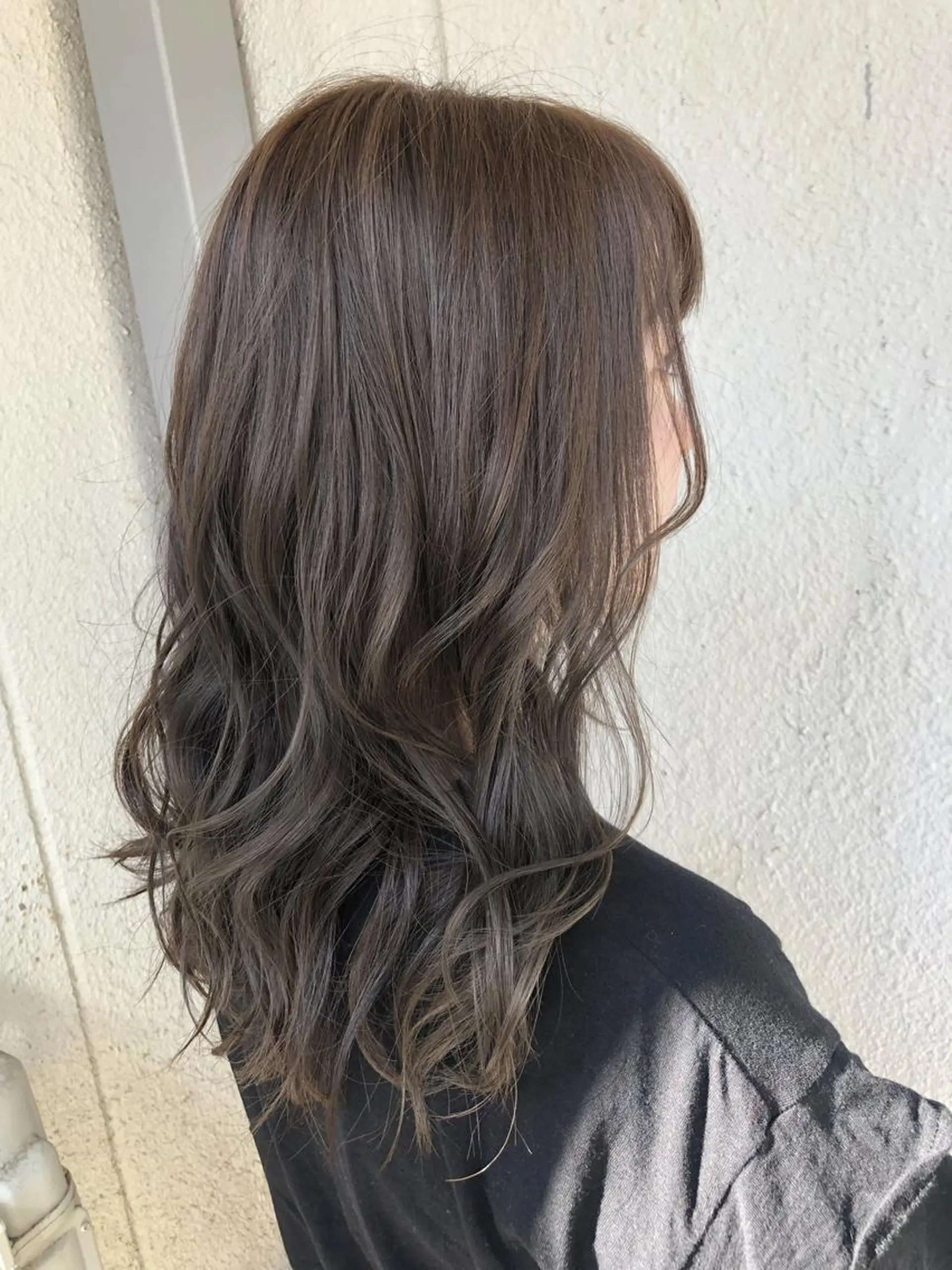 セミロング カラー ブリーチ グレージュ ブリーチなしカラー インナーカラー/推し ウルフ/アニメカラーのヘアスタイル