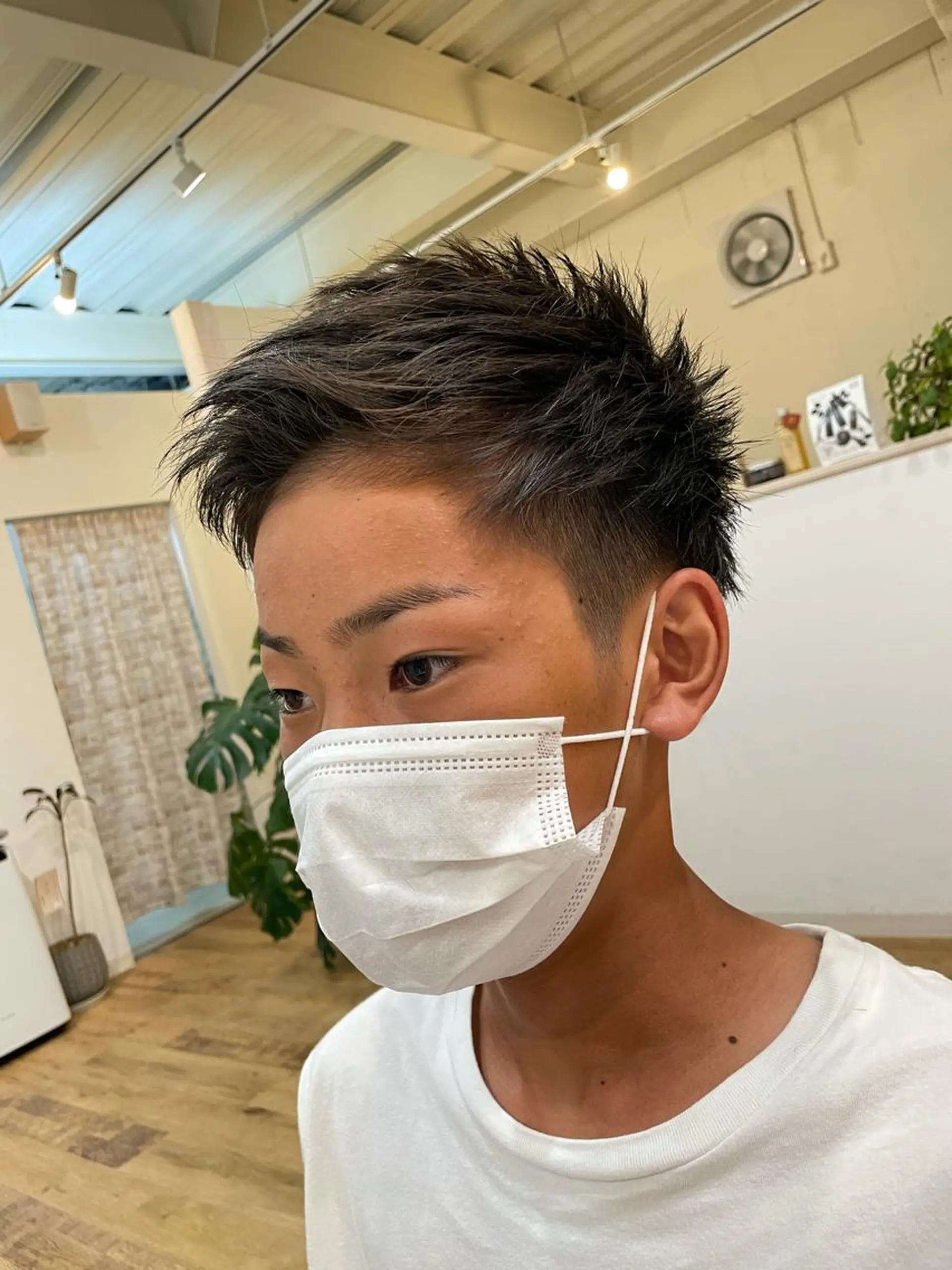 ショート メンズ アップバング ツーブロック Regalo hair atelier　レガロ　ヘア　アトリエ所属・美髪矯正/髪質改善 レガロ堺市伏尾/松田のヘアスタイル