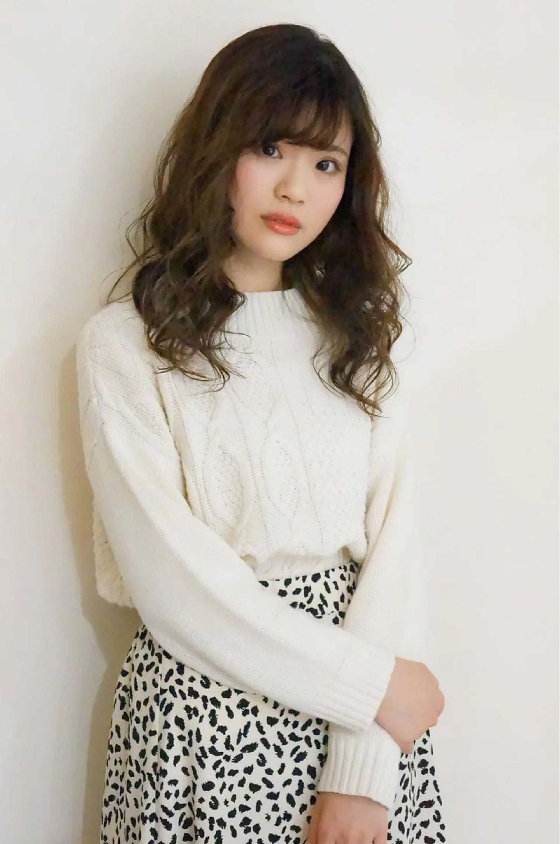 ミディアム 足立 磨咲のヘアスタイル