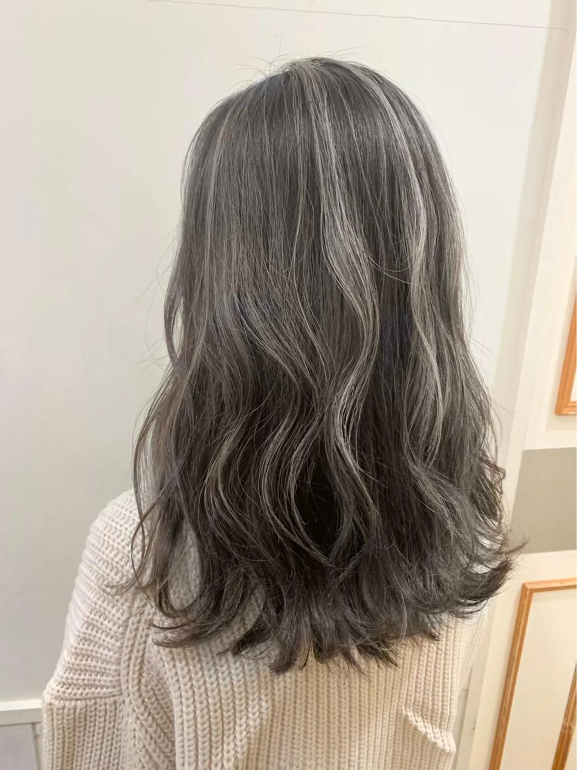 ロング ハイライト 艶カラー/韓国風ヘア 🩵shioneのヘアスタイル