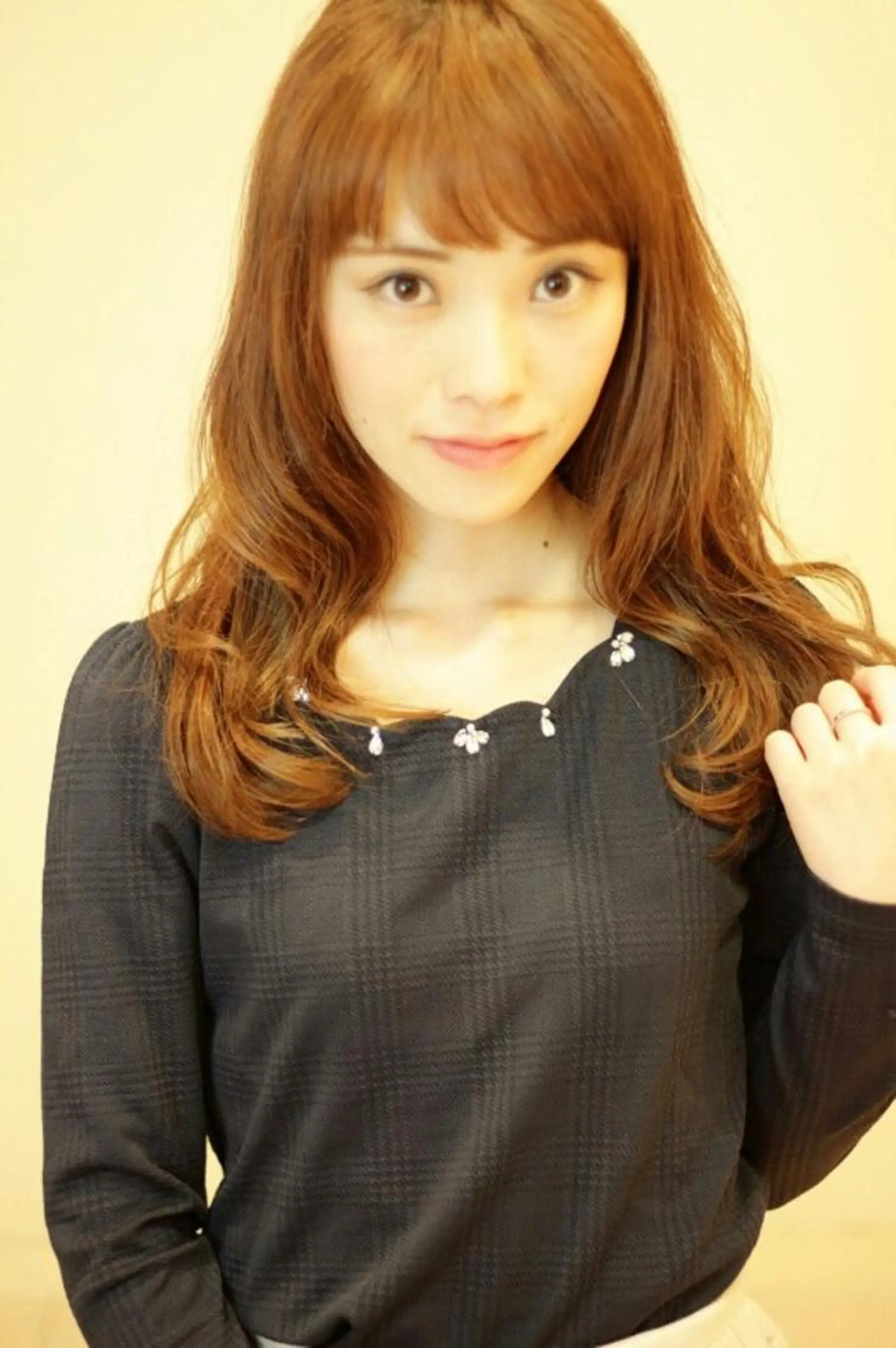 ミディアム セミロング ロング カラー ベージュカラー ミルキーベージュ スタイル 相模大野のヘアスタイル