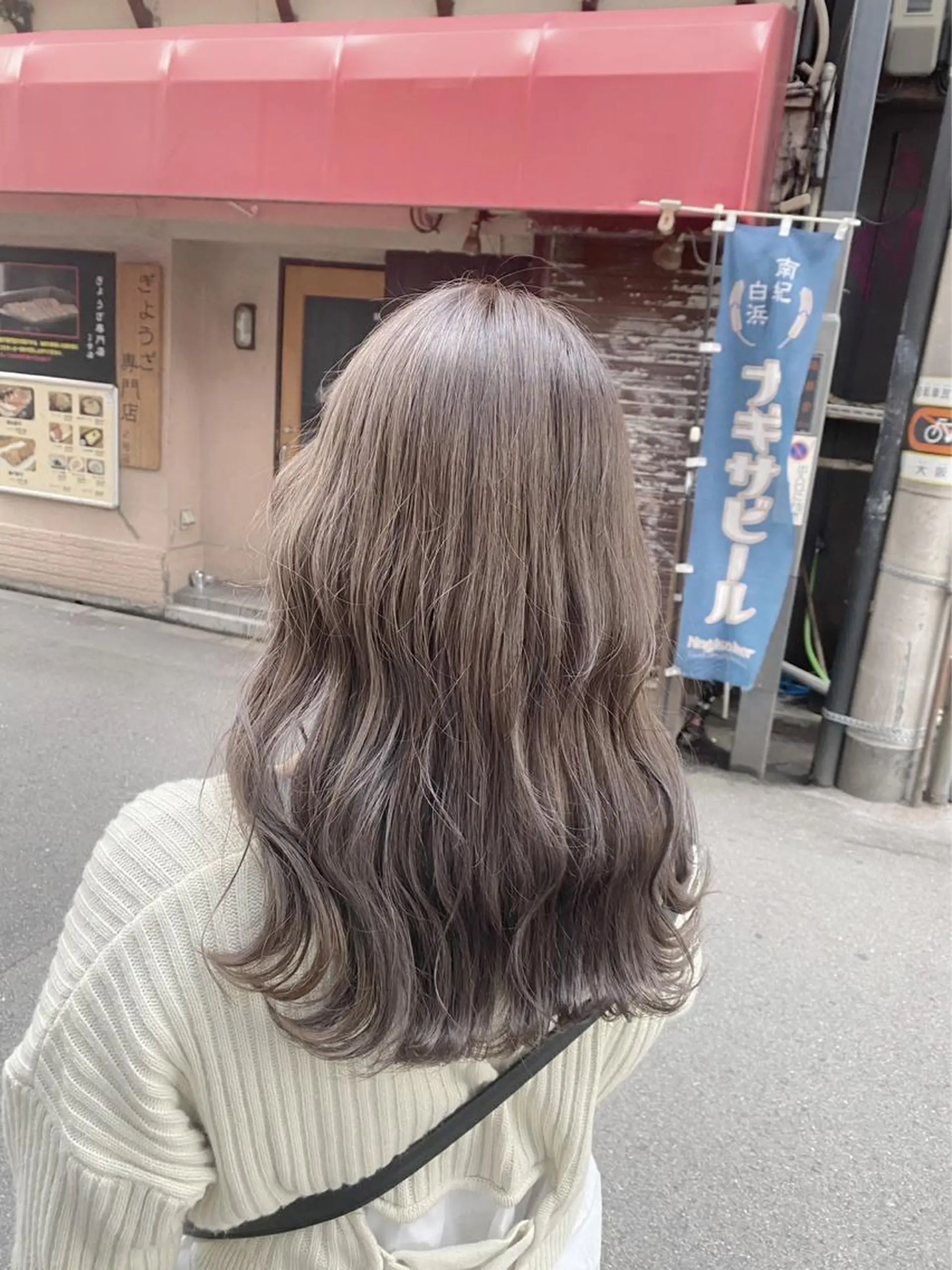 セミロング カラー グレージュ ミルクティーグレージュ カット ヘアカラー トリートメント ROBIN所属・指名数No.1 /NAOYAのヘアスタイル